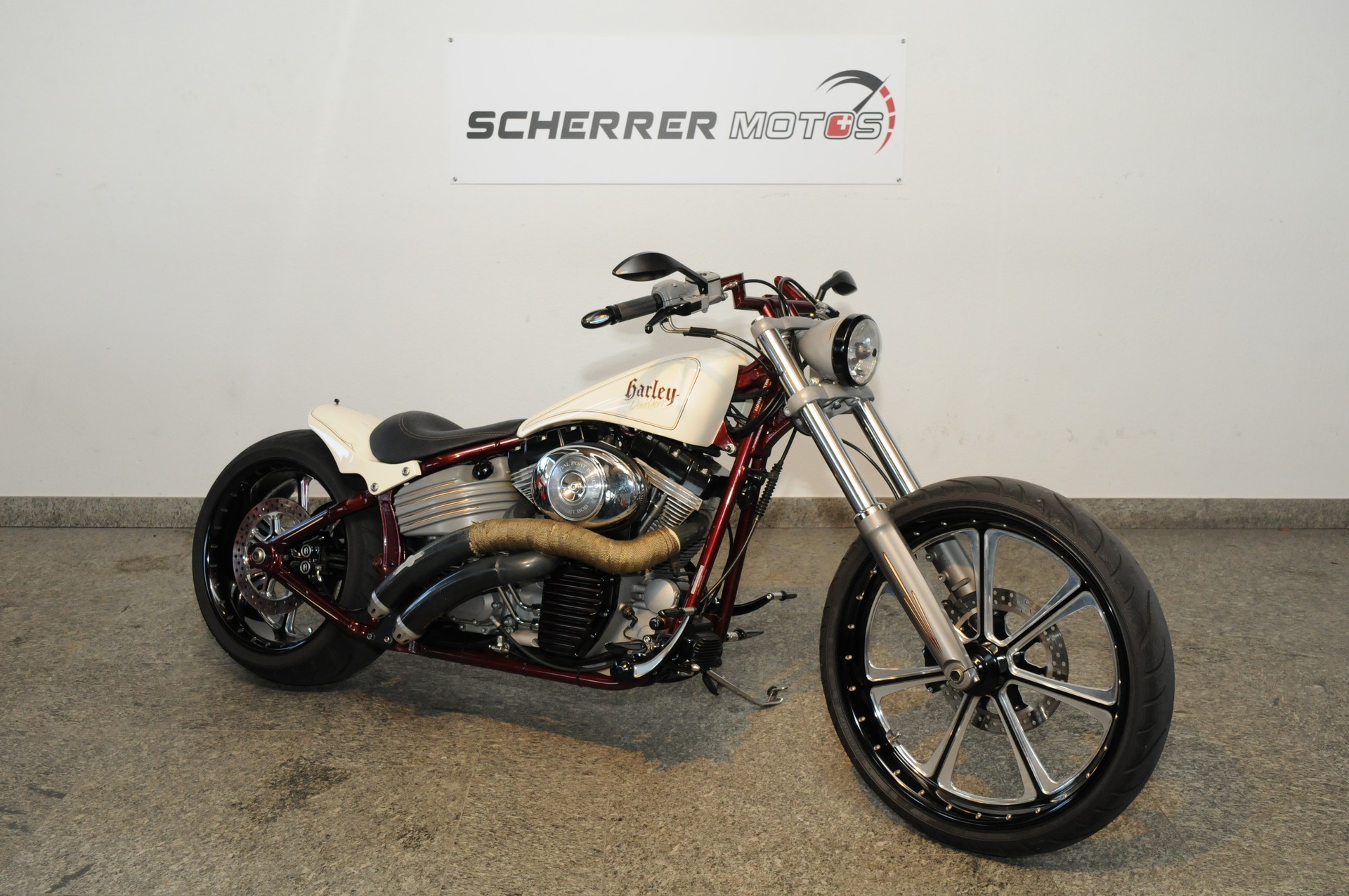 HARLEY-DAVIDSON FXCW Rocker-image-1