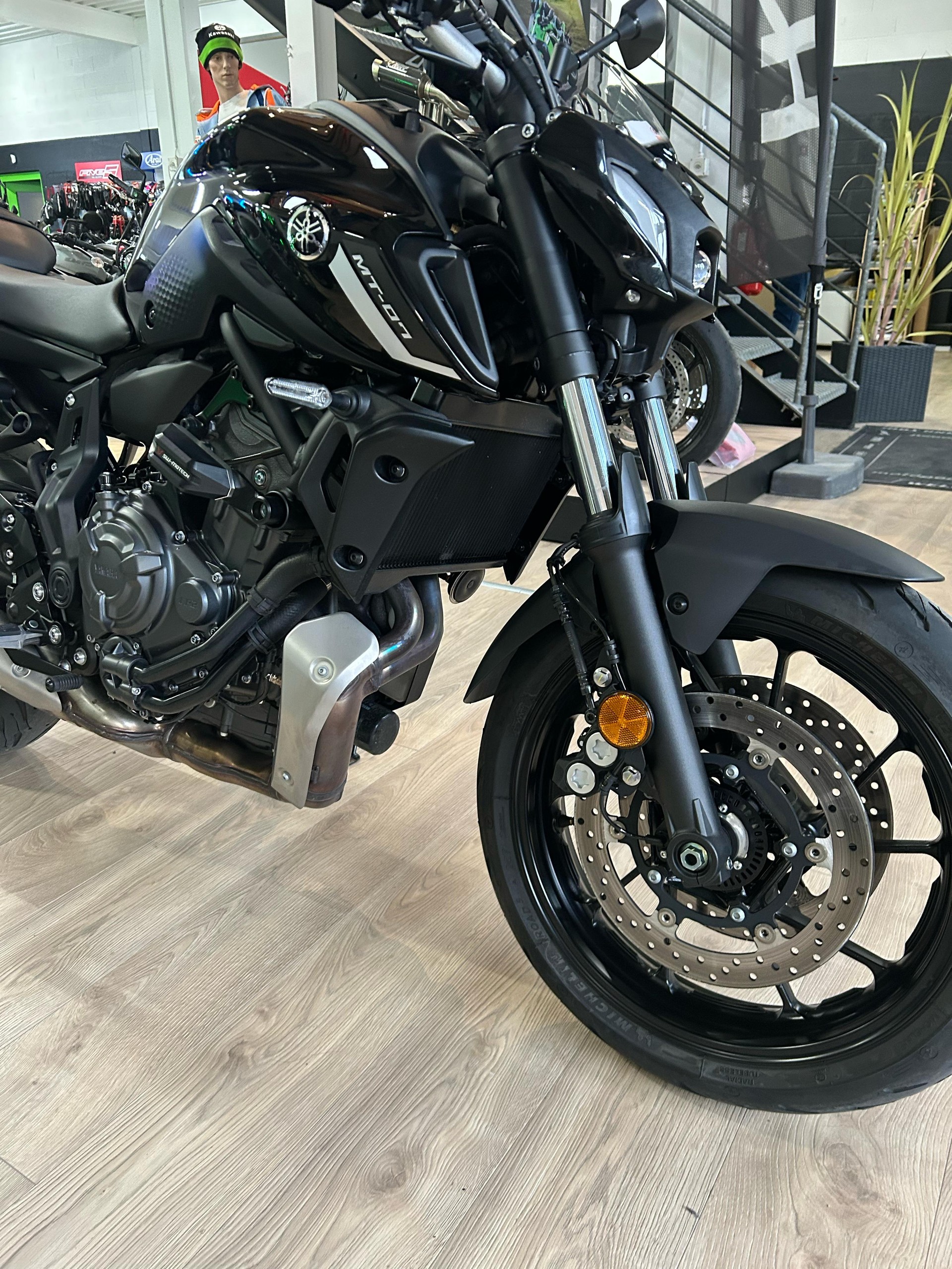 YAMAHA MT-07 (35KW)-showroom-element-3