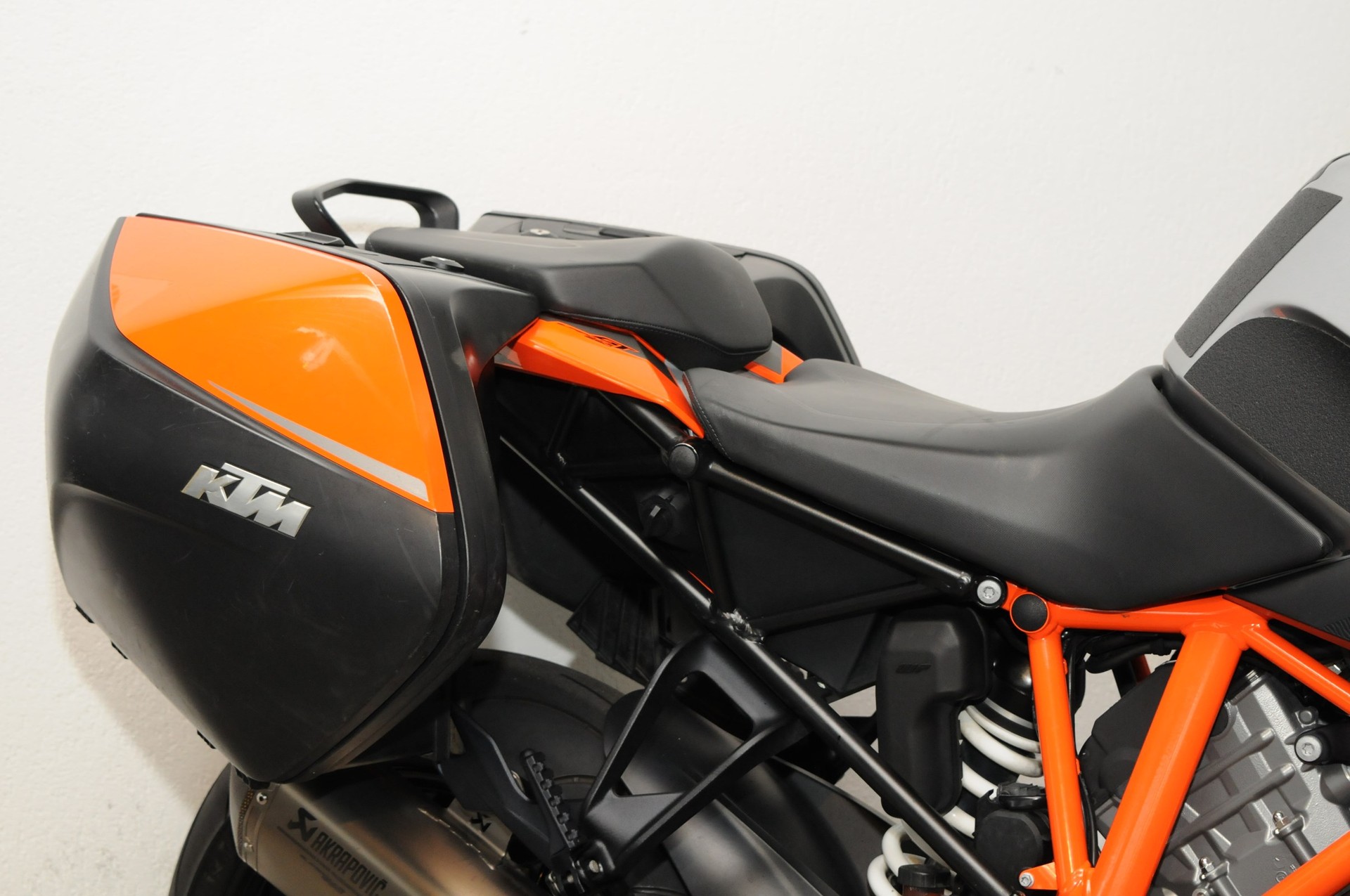KTM 1290 Super Duke GT-image-5