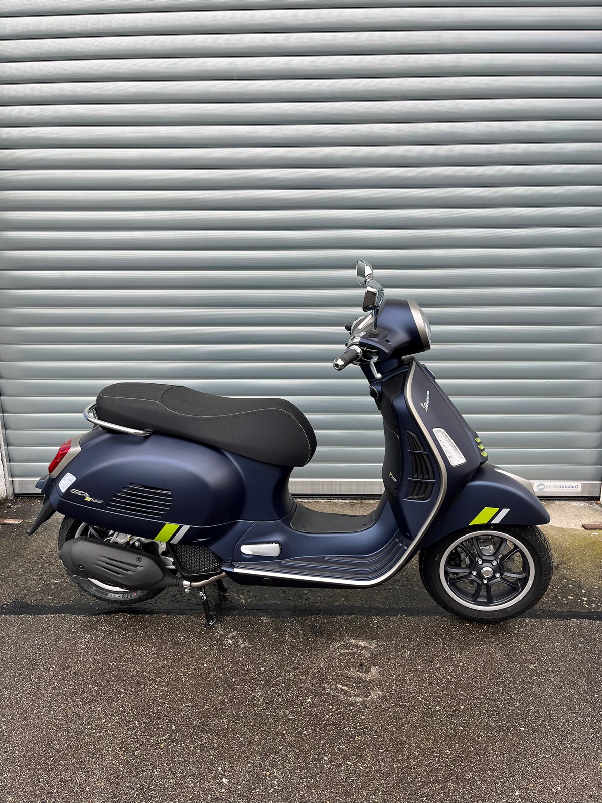 PIAGGIO Vespa GTS ABS-showroom-element-3