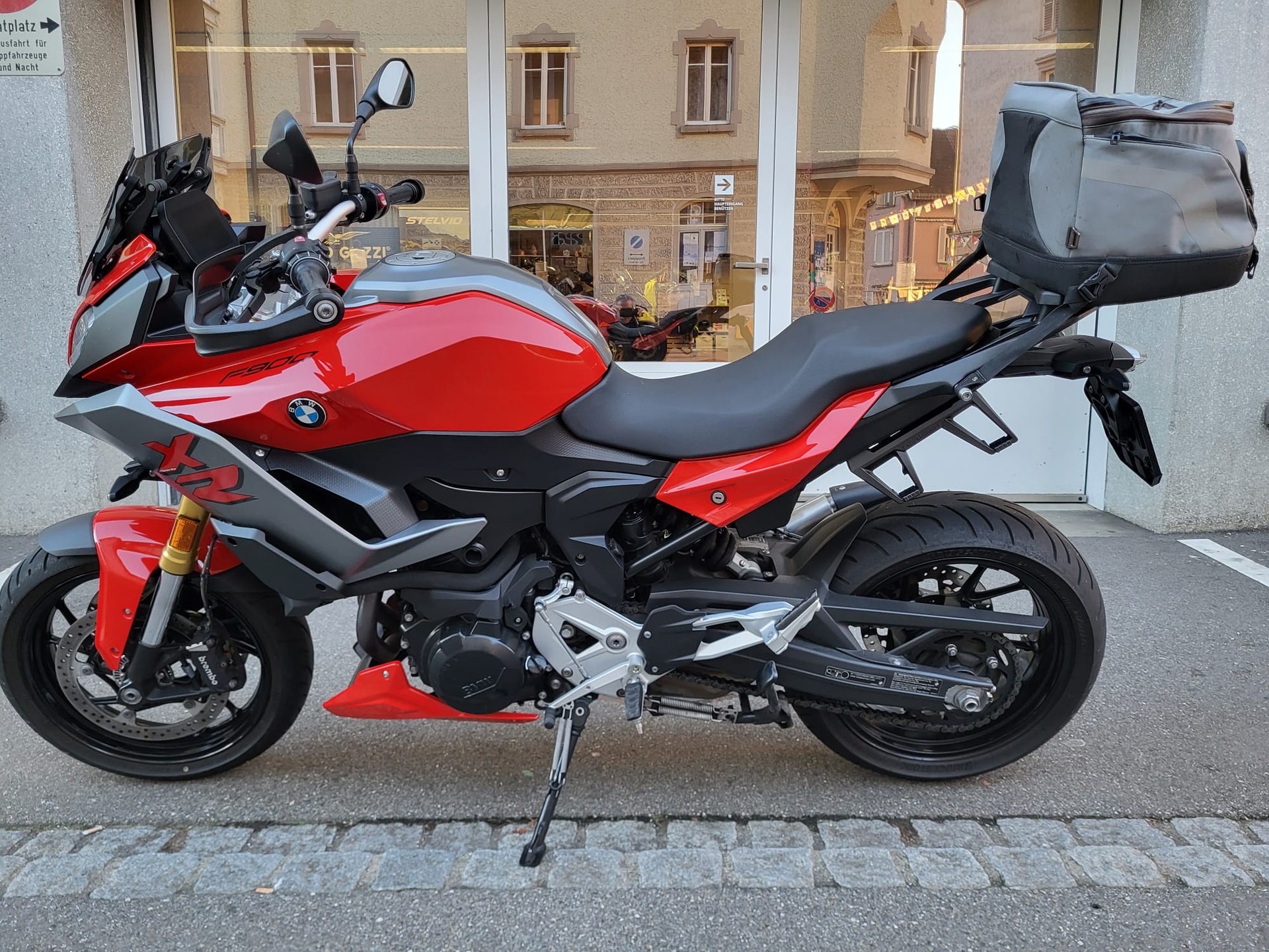 BMW F 900 XR ABS-showroom-element-1