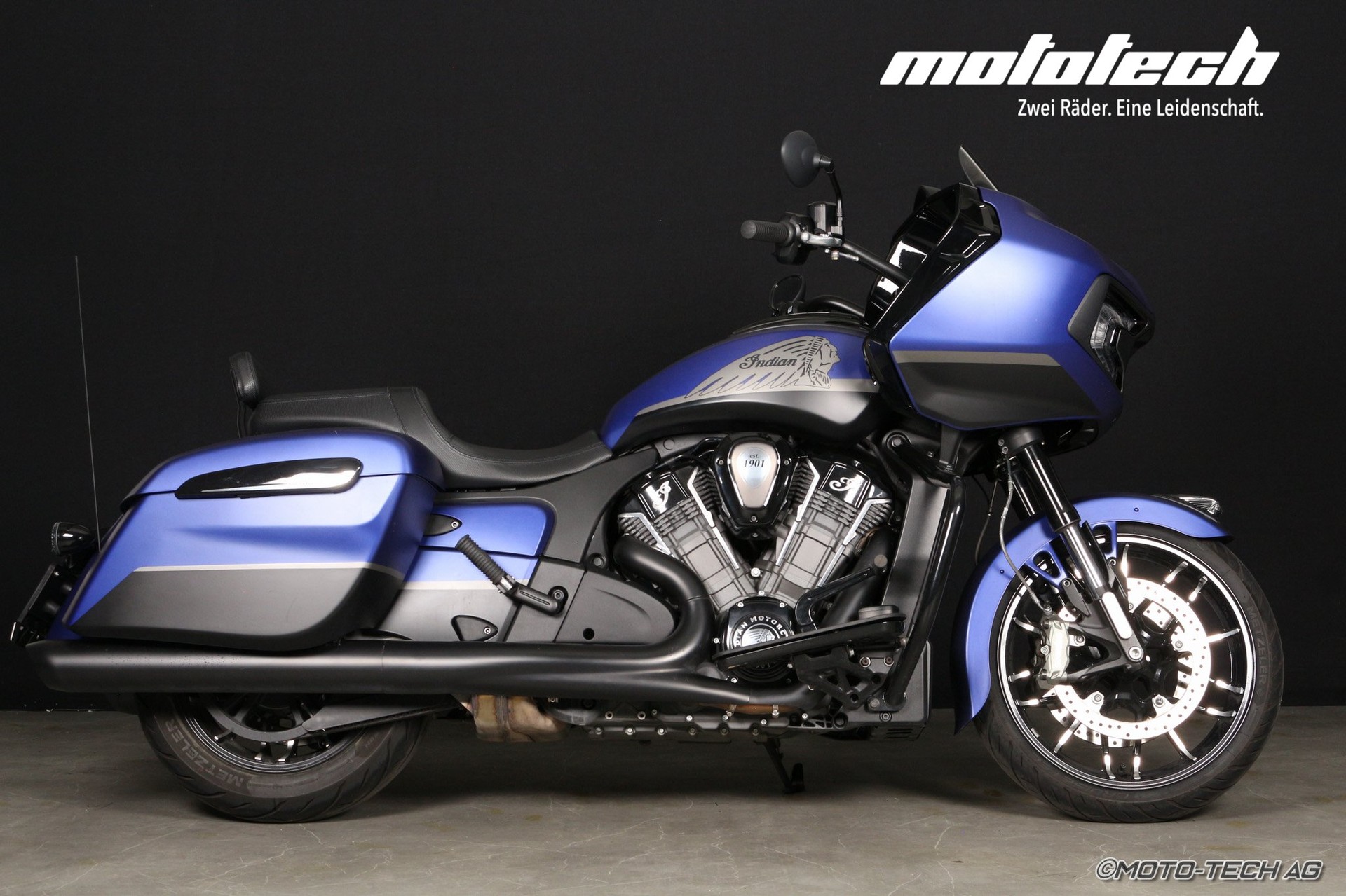 INDIAN Challenger Dark Horse