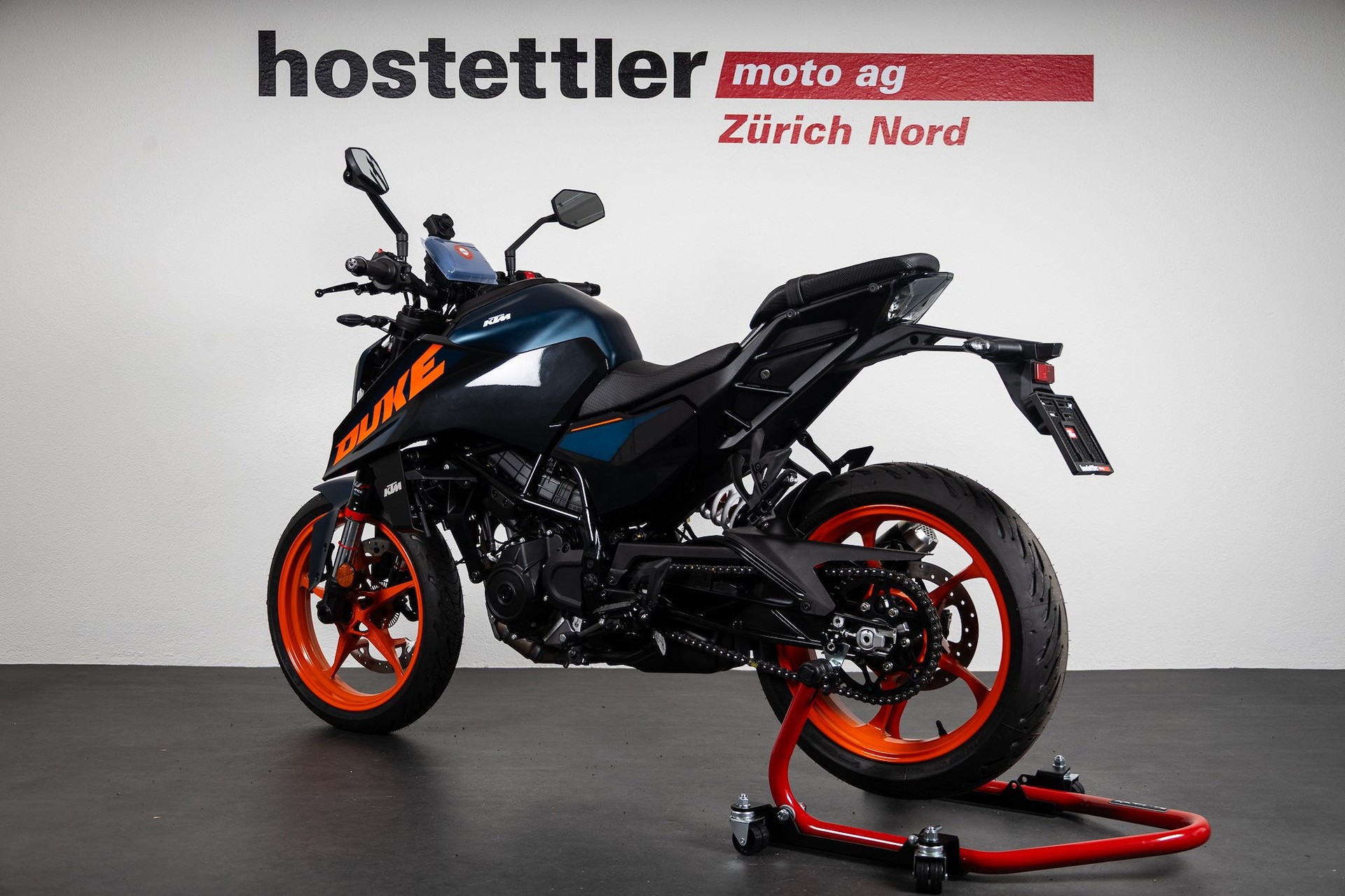 KTM 125 Duke Displaybike-showroom-element-3