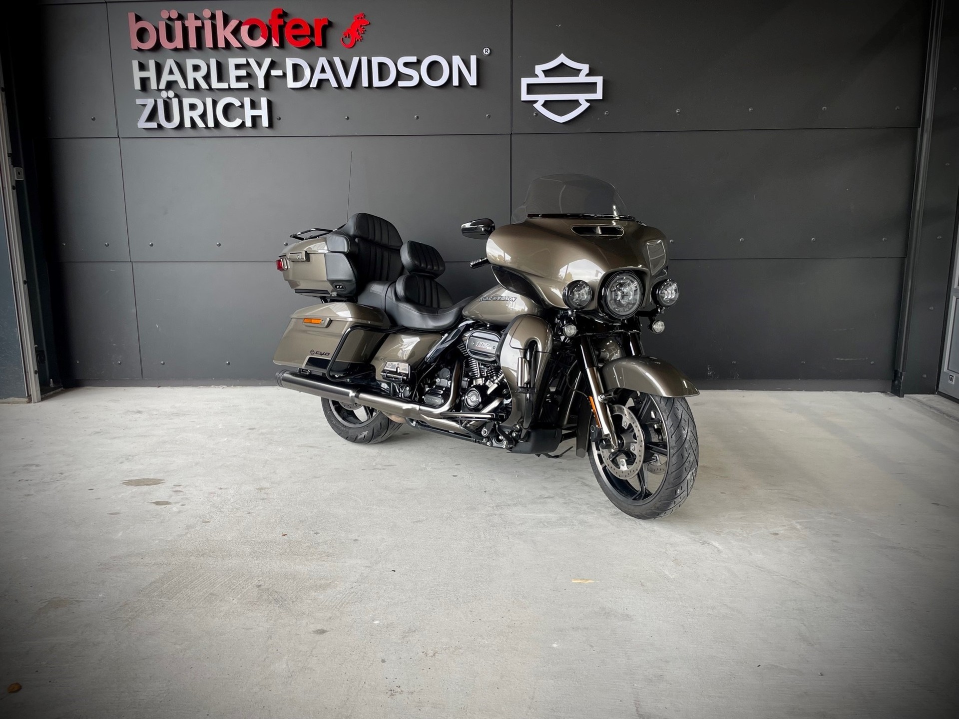 HARLEY-DAVIDSON FLHTKSE Electra Glide Ultra Limited 117 CVO-image-1