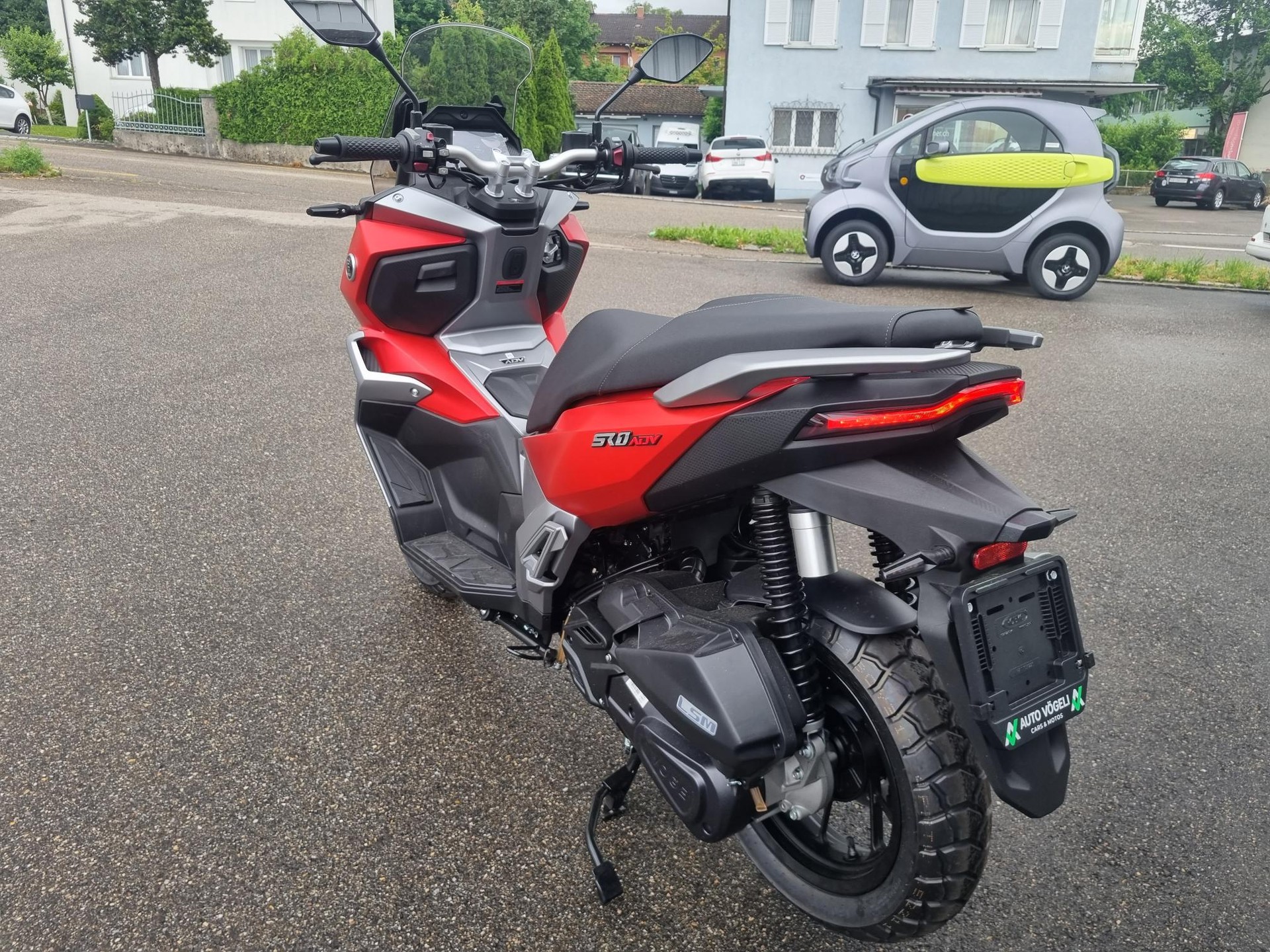 VOGE SR1 ADV-showroom-element-3