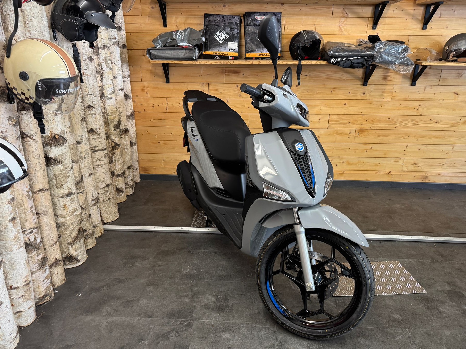 PIAGGIO Liberty 125 Sport E5+-image-3