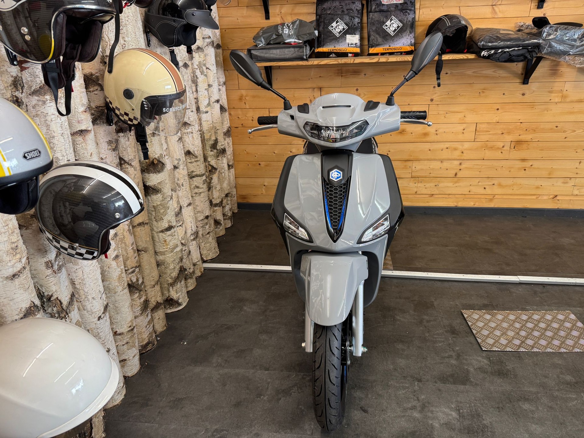 PIAGGIO Liberty 125 Sport E5+-image-2