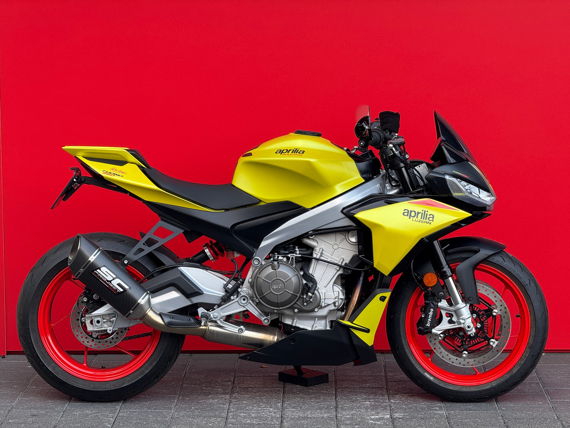 APRILIA Tuono 660 (35kw)-showroom-element-1