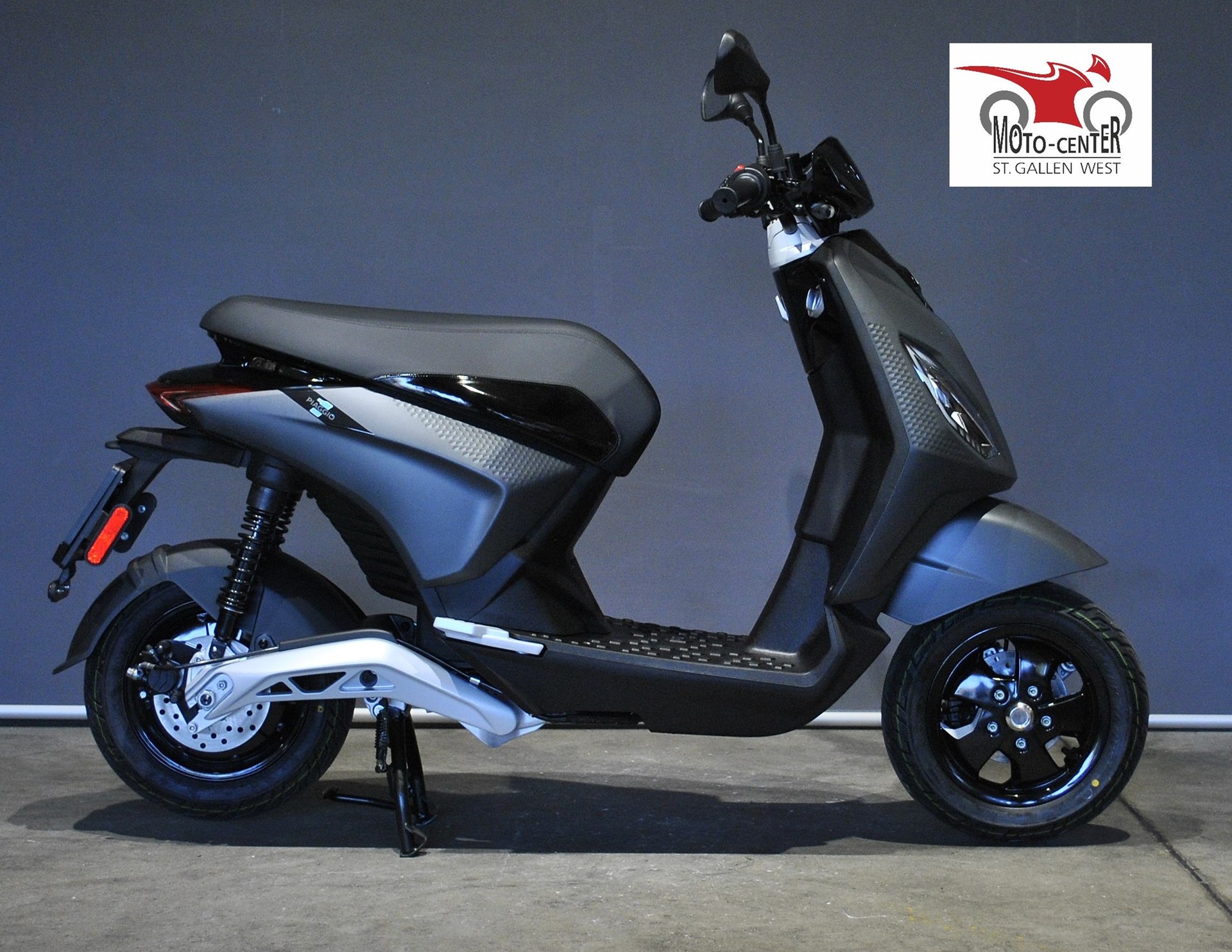 PIAGGIO Piaggio 1 Active 60km/h Full Electric-showroom-element-1