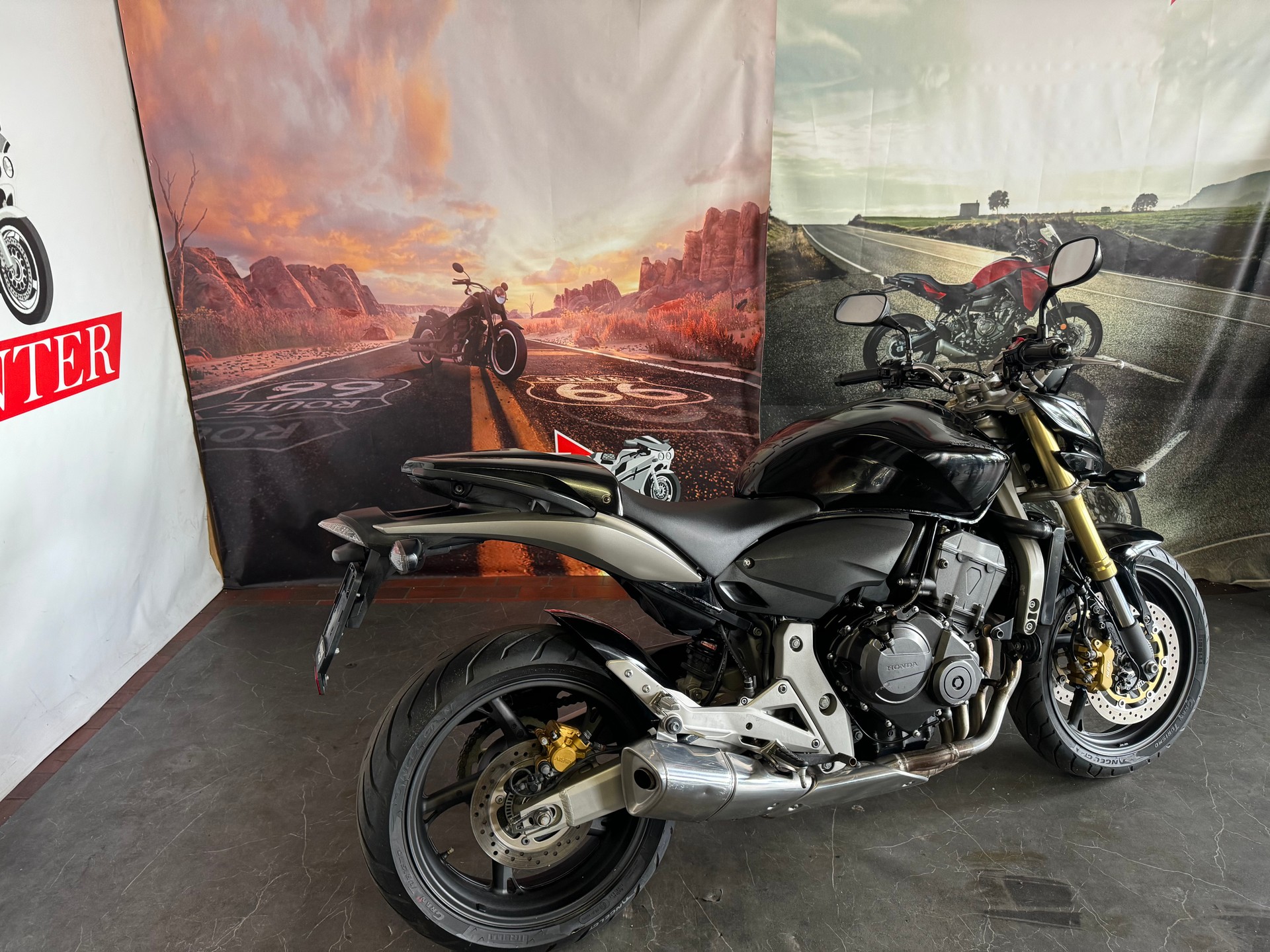 HONDA CB 600 F ABS Hornet-showroom-element-2