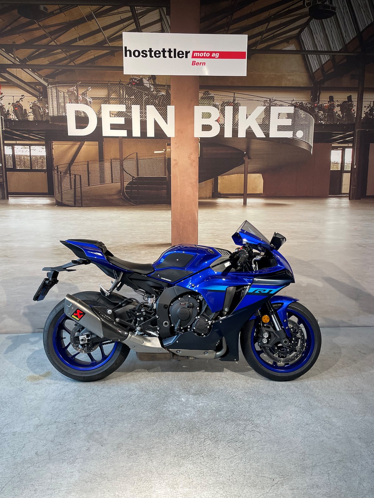 YAMAHA YZF-R1 ABS-showroom-element-1