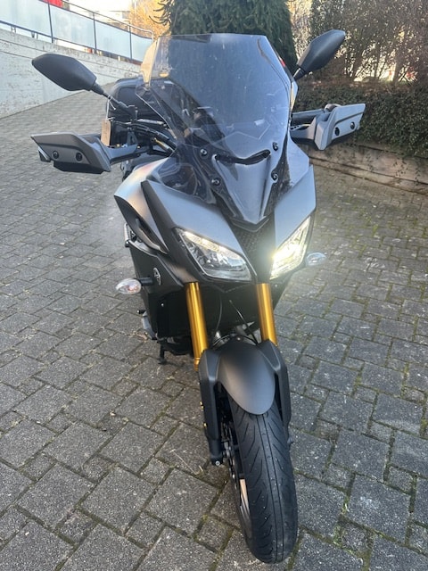 YAMAHA MT-09 ABS Tracer-showroom-element-3