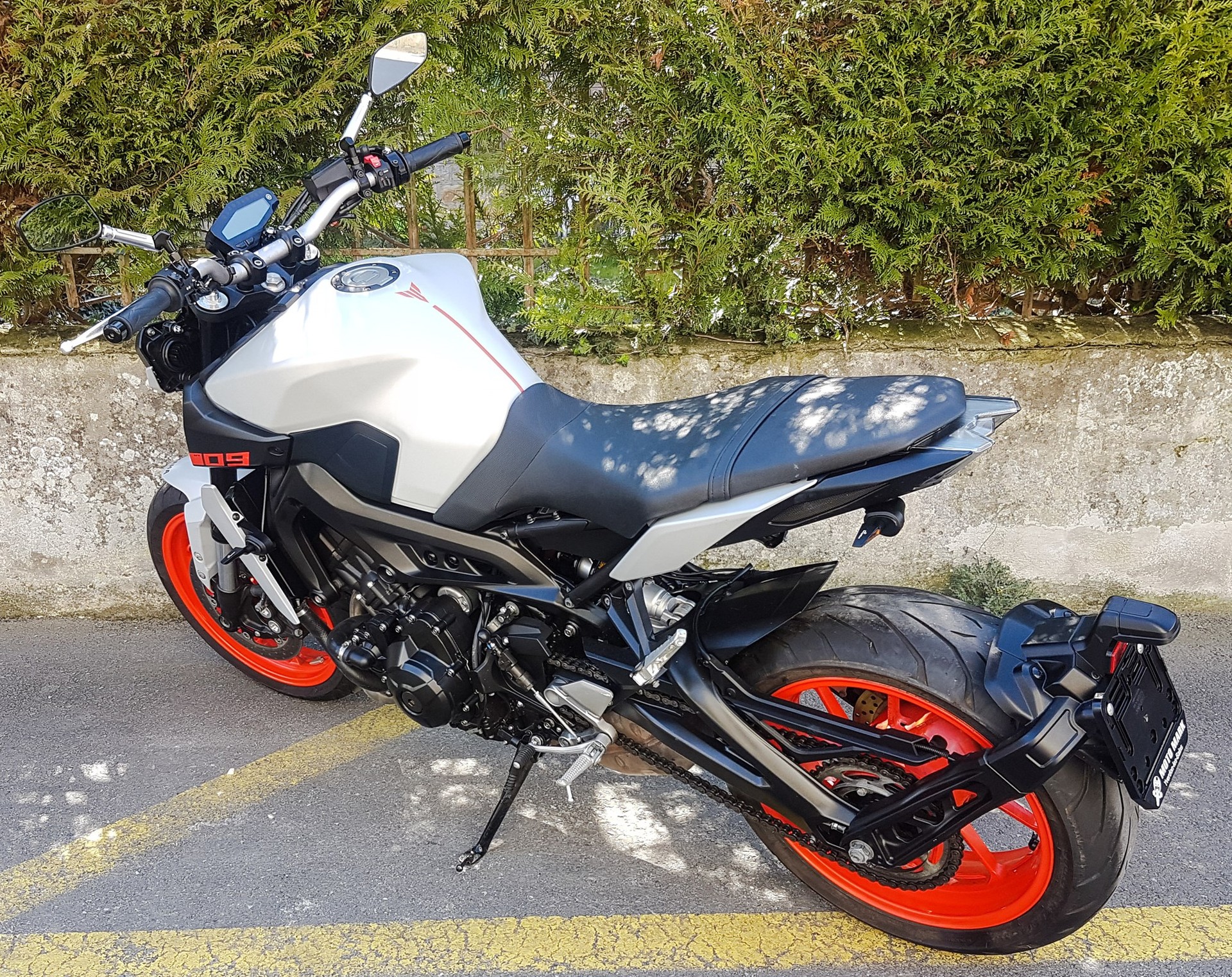 YAMAHA MT-09 ABS-showroom-element-3