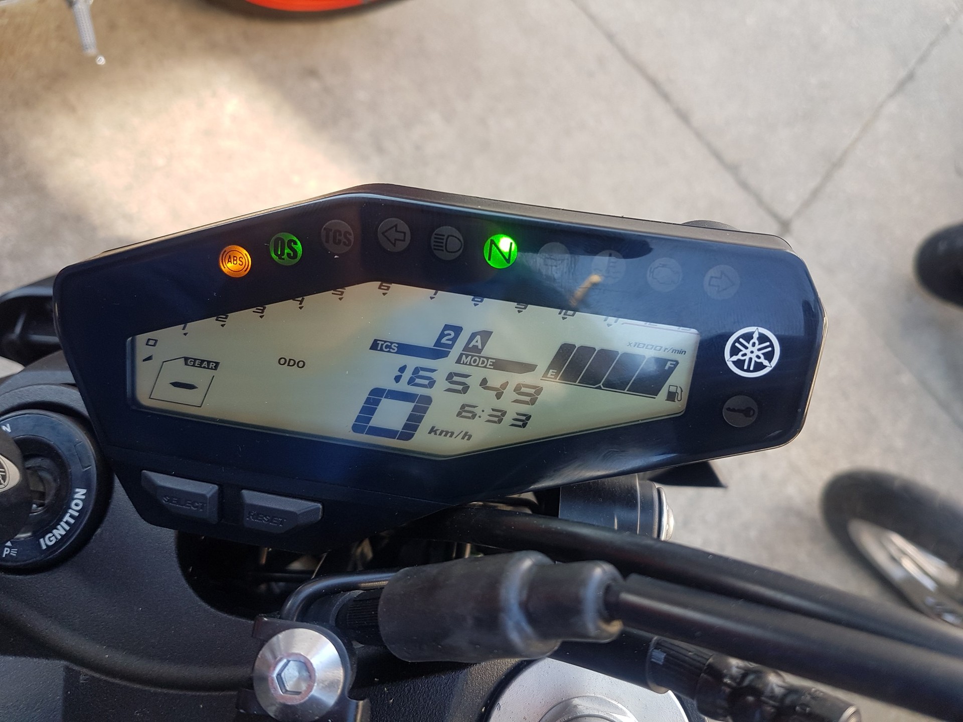 YAMAHA MT-09 ABS-showroom-element-1
