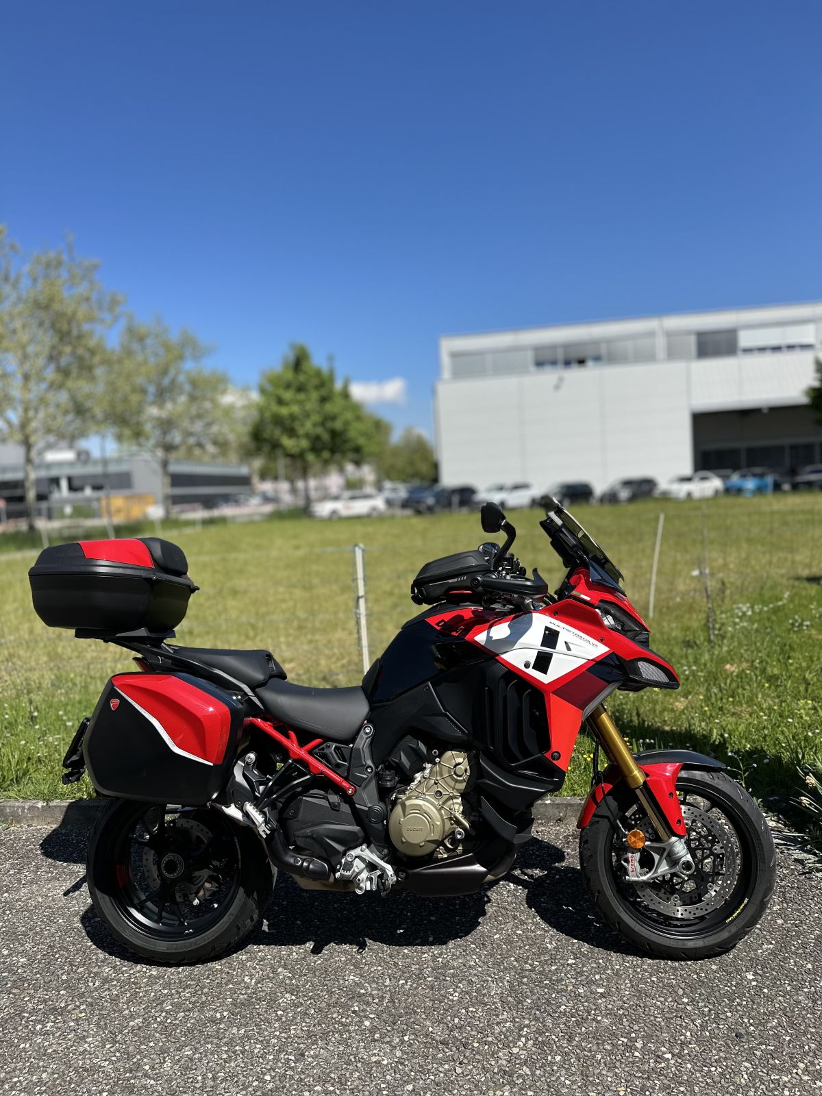 DUCATI Multistrada V4 Pikes Peak Radar-showroom-element-1