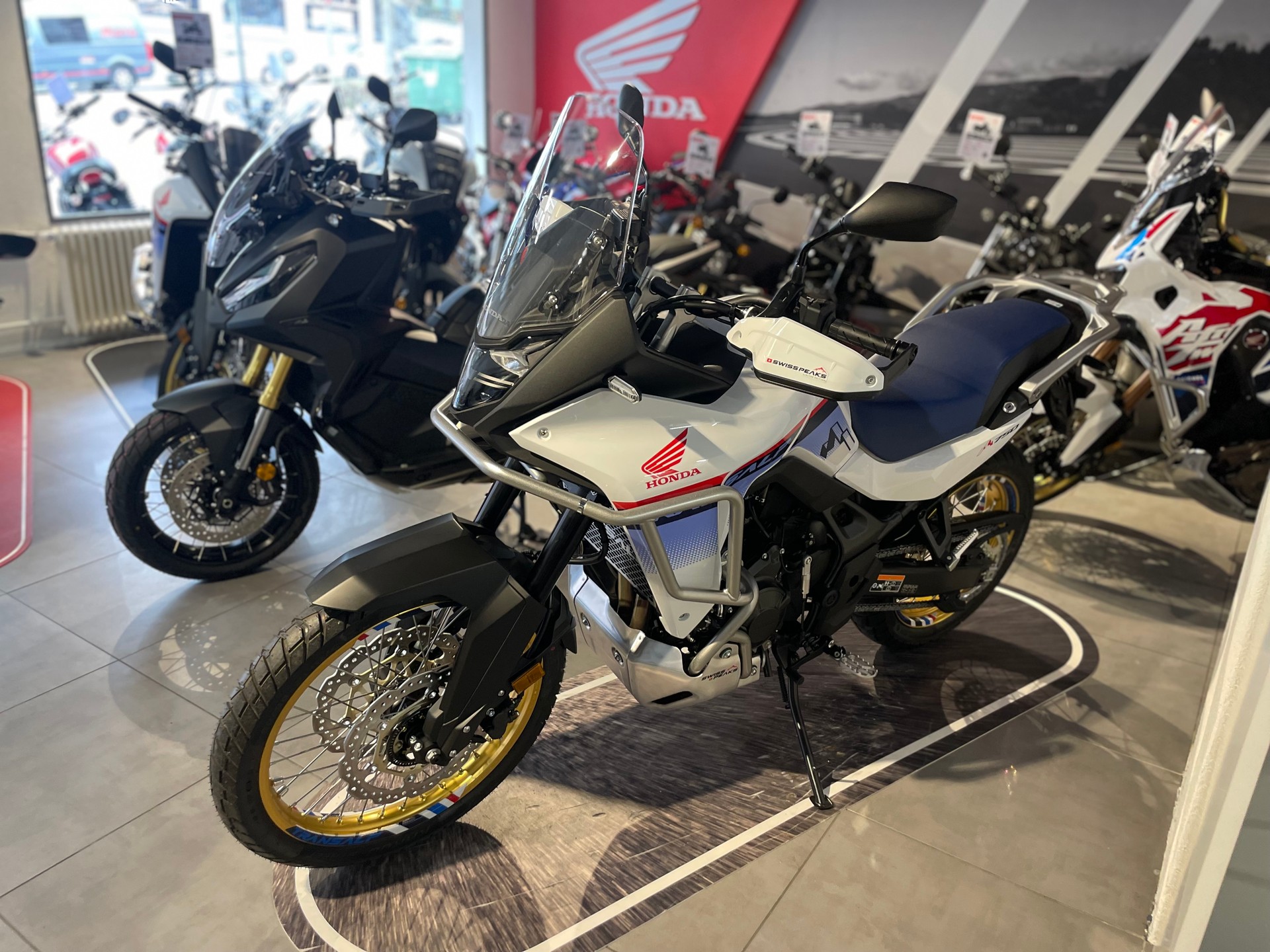 HONDA XL 750 Transalp Swiss Peaks-showroom-element-1
