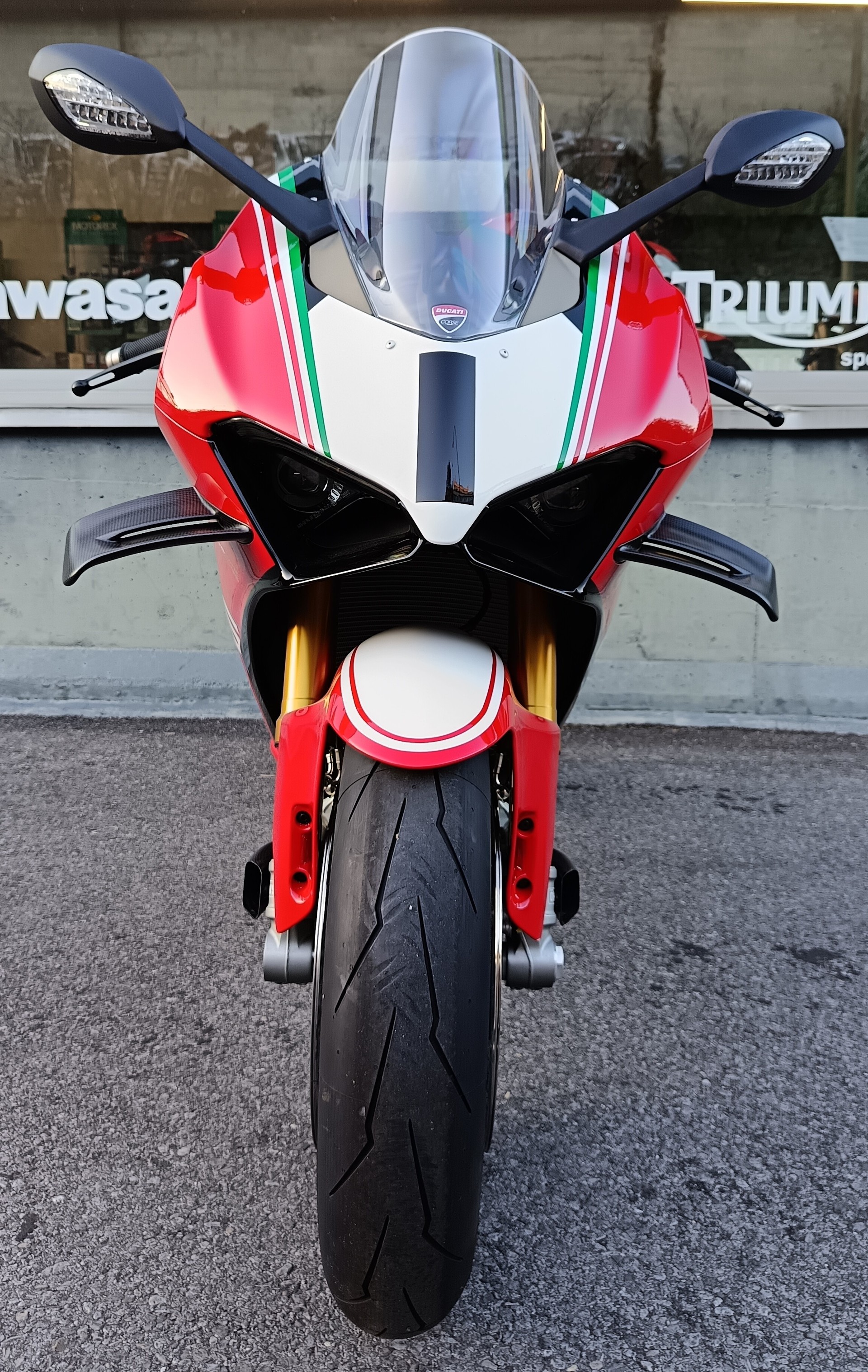 DUCATI Panigale V4 S SP2 30 EME ANNIVERSAIRE-showroom-element-1