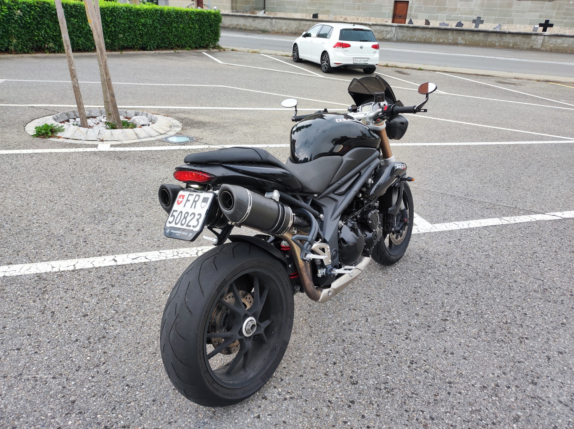 TRIUMPH Speed Triple 1050 ABS-image-2