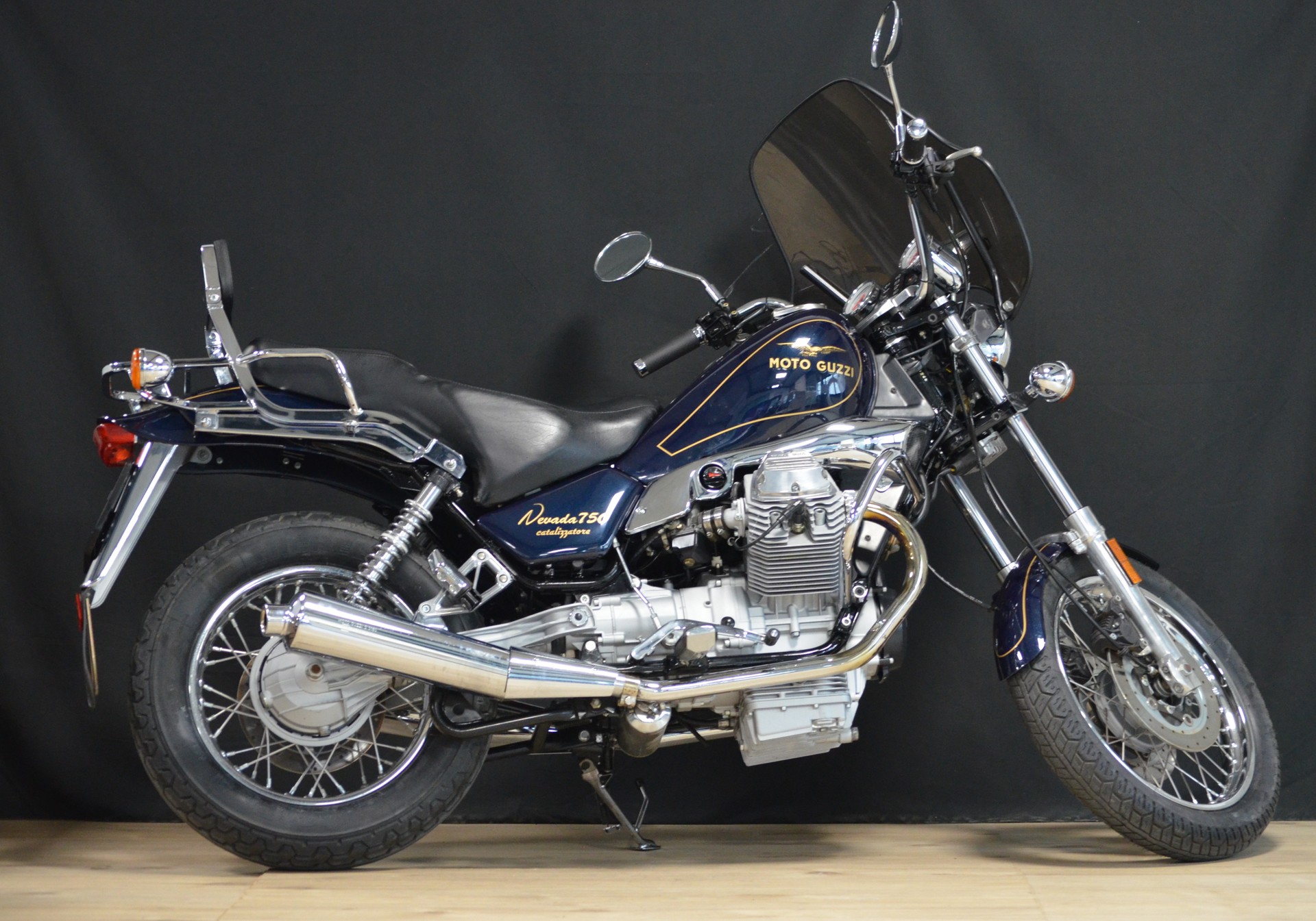 MOTO GUZZI Nevada 750 C-showroom-element-3
