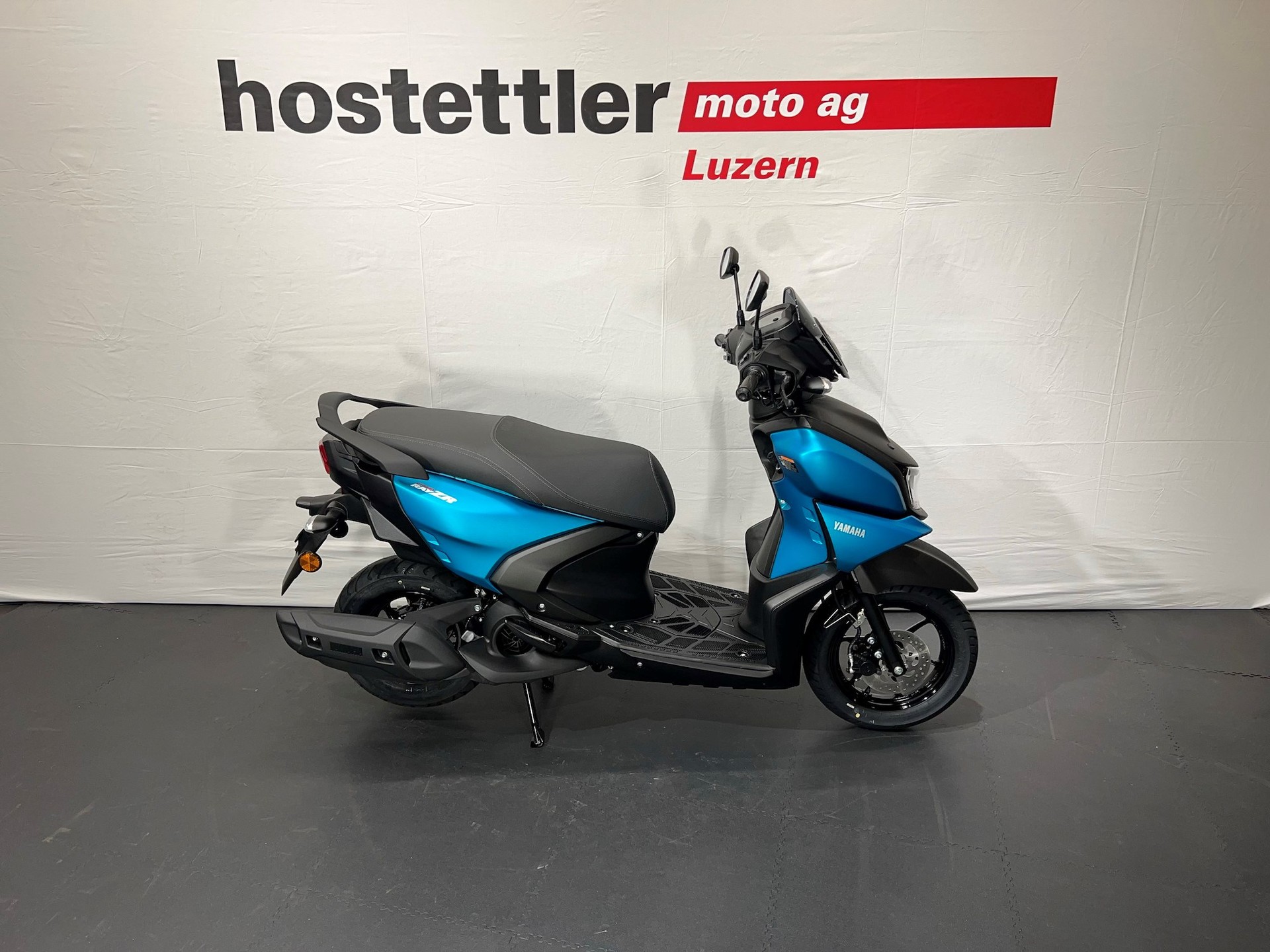 YAMAHA RZR-showroom-element-1