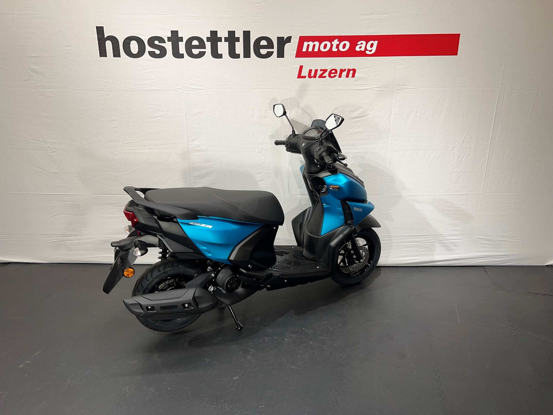YAMAHA RZR-showroom-element-2