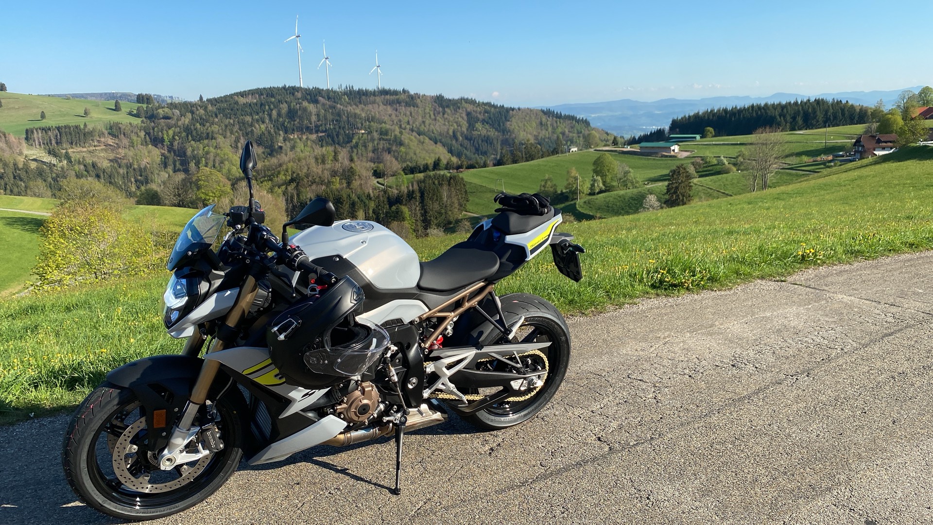 BMW S 1000 R-image-1