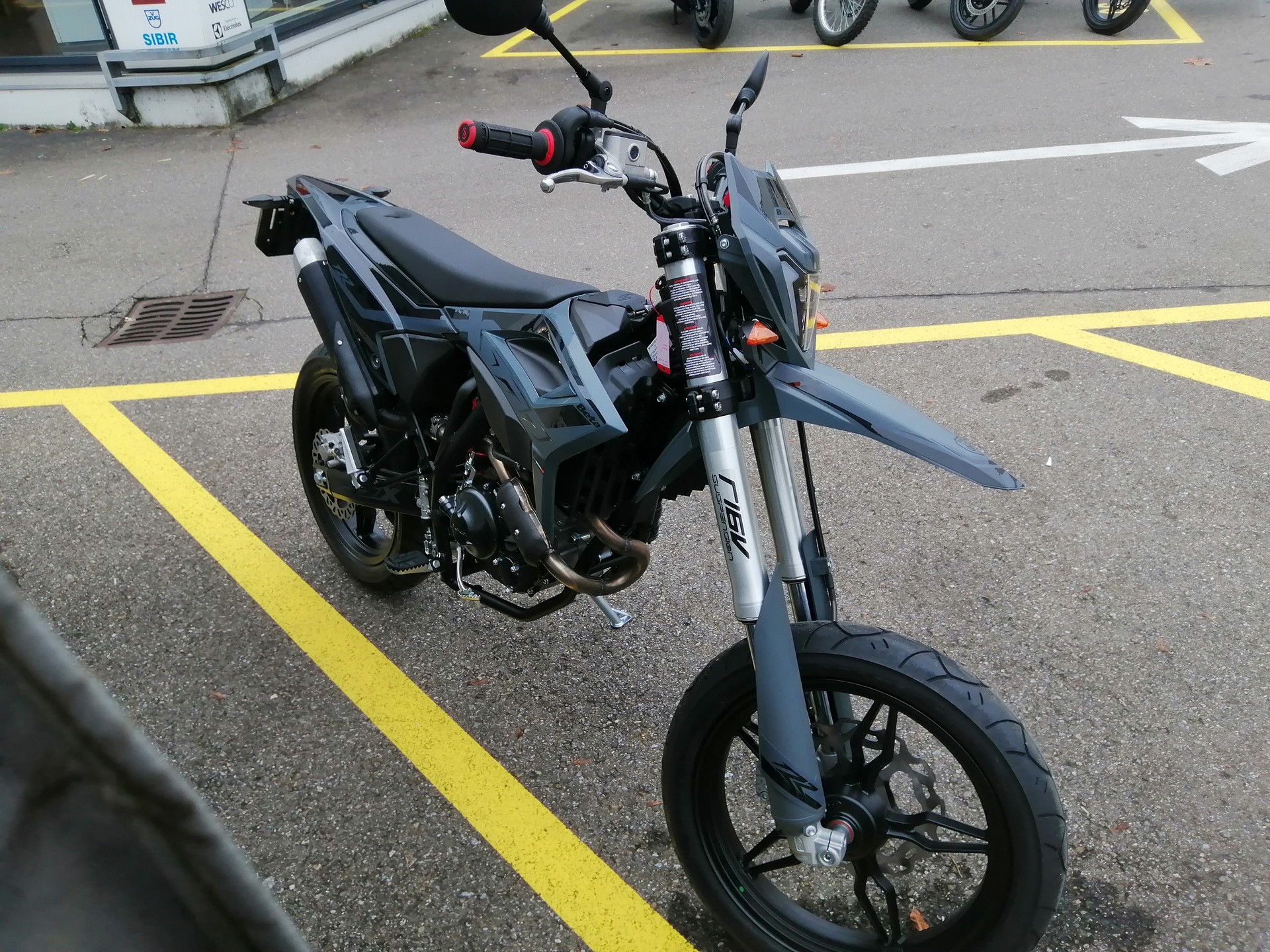 BETA 125 Motard, T-Modell-showroom-element-3