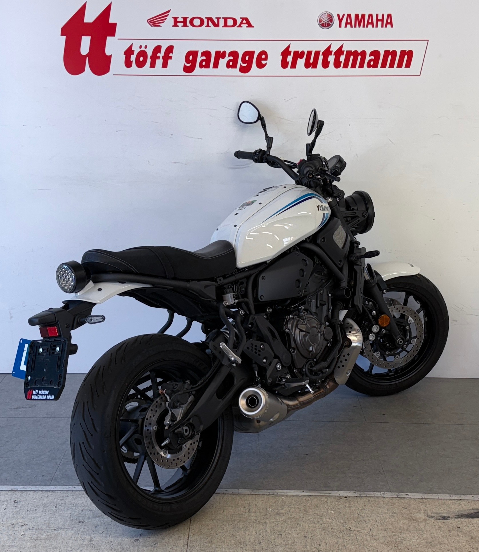 YAMAHA XSR 700 (35kW)-showroom-element-3