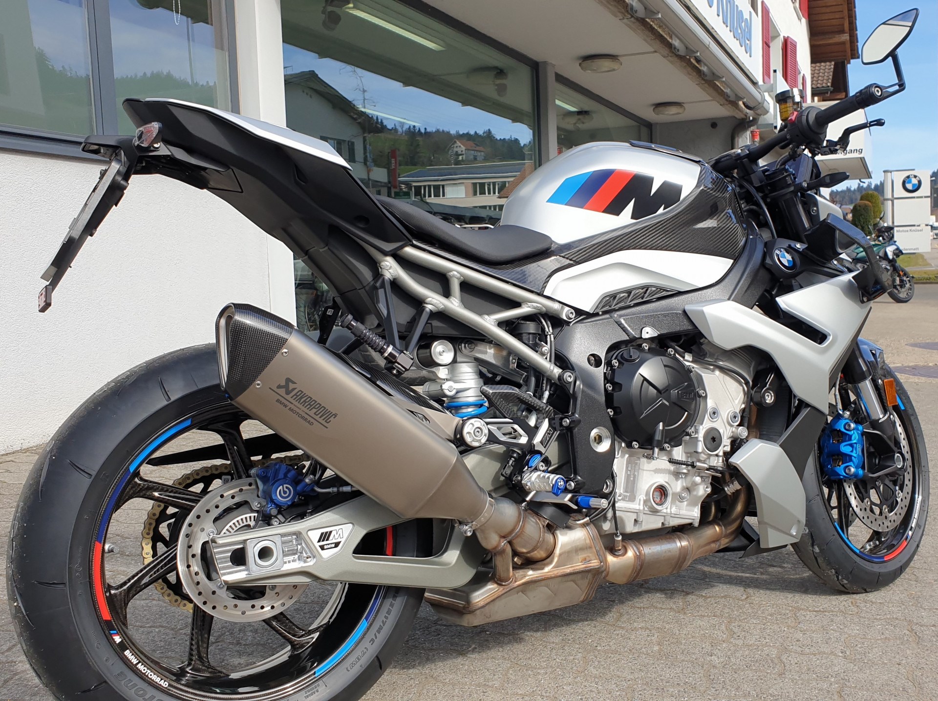 BMW M 1000 R Competition-showroom-element-2