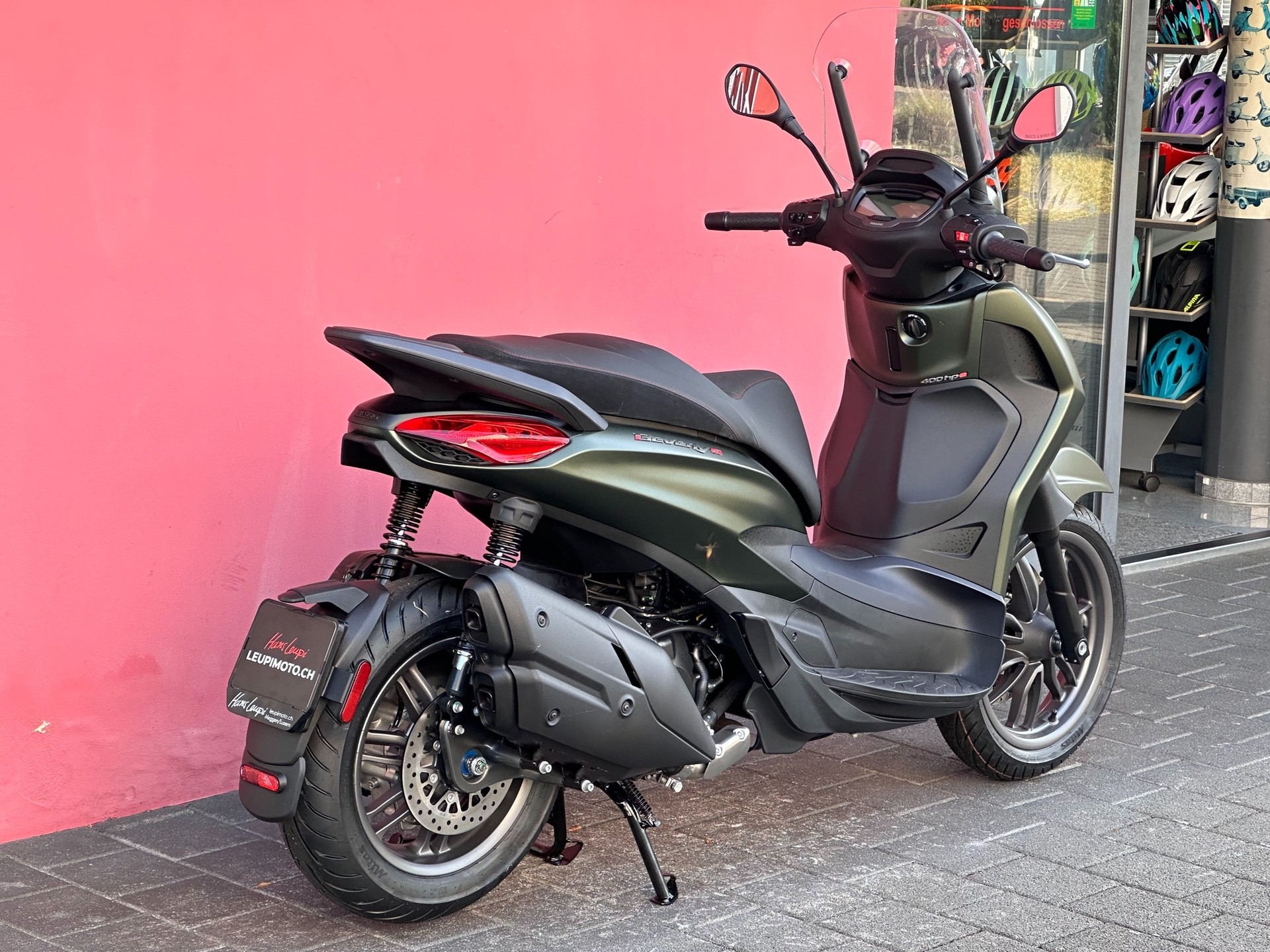 PIAGGIO Beverly 400 Sport-image-11