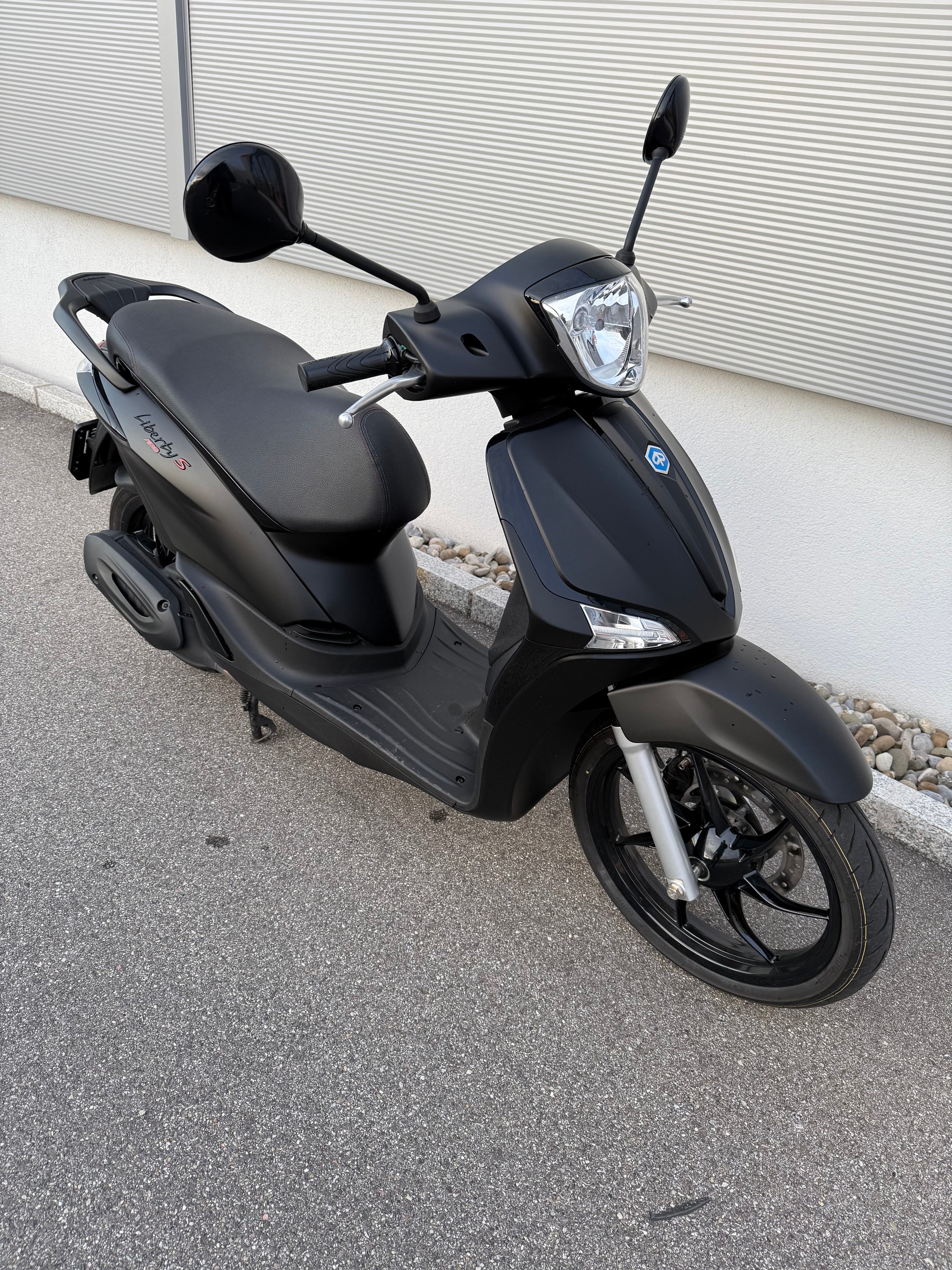 PIAGGIO Liberty 125 Sport-showroom-element-1