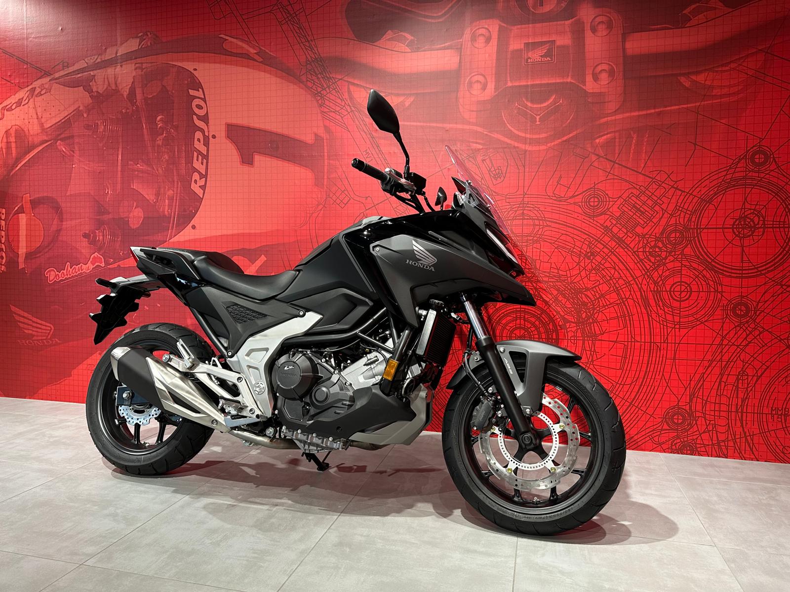 HONDA NC 750 X-showroom-element-1