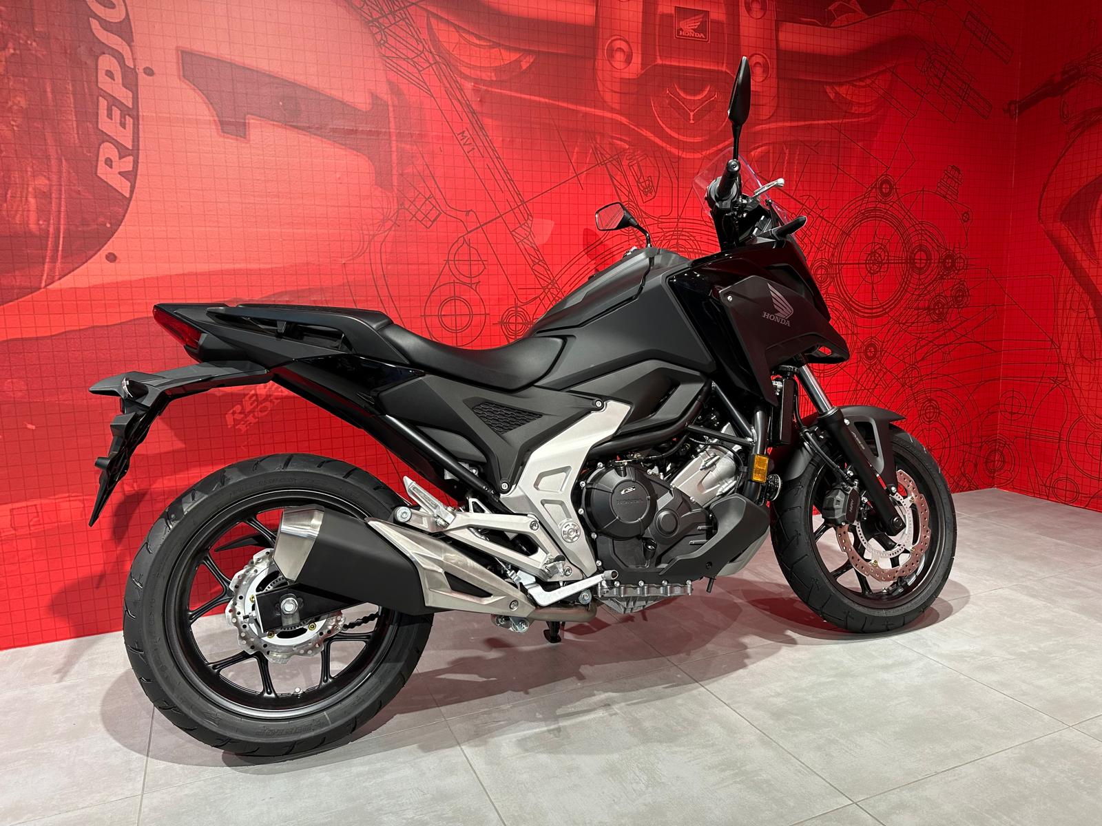 HONDA NC 750 X-showroom-element-3