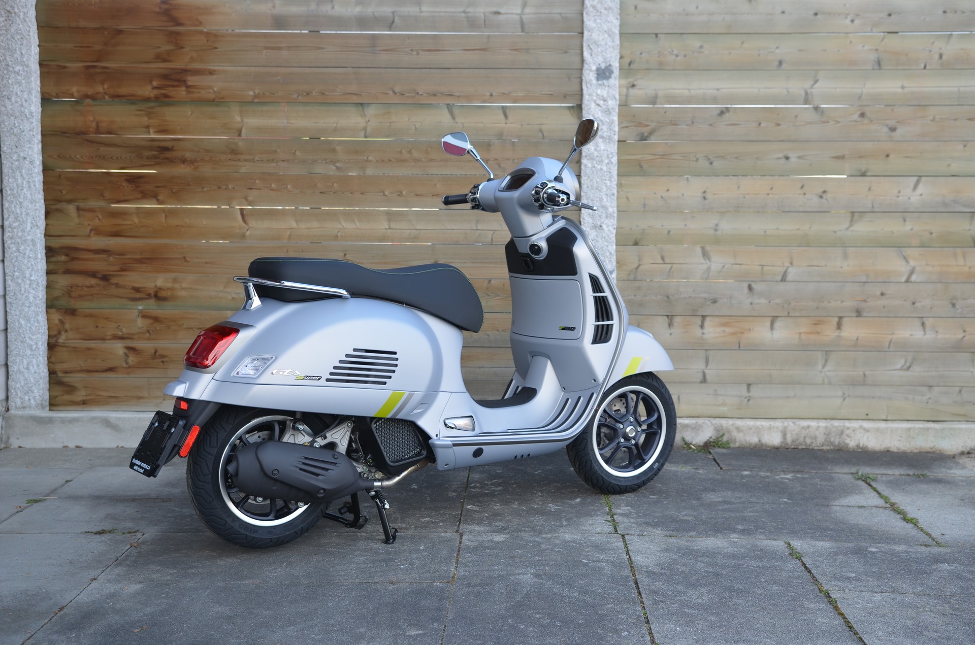 PIAGGIO Vespa GTS 125 Super Tech ABS-showroom-element-2
