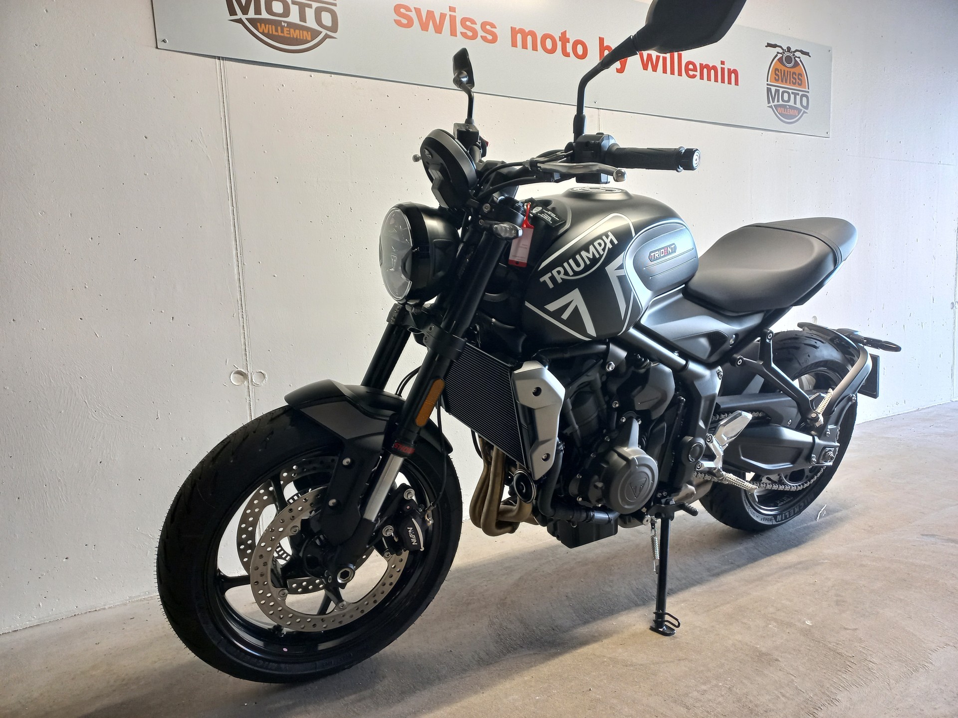 TRIUMPH Trident 660-showroom-element-2