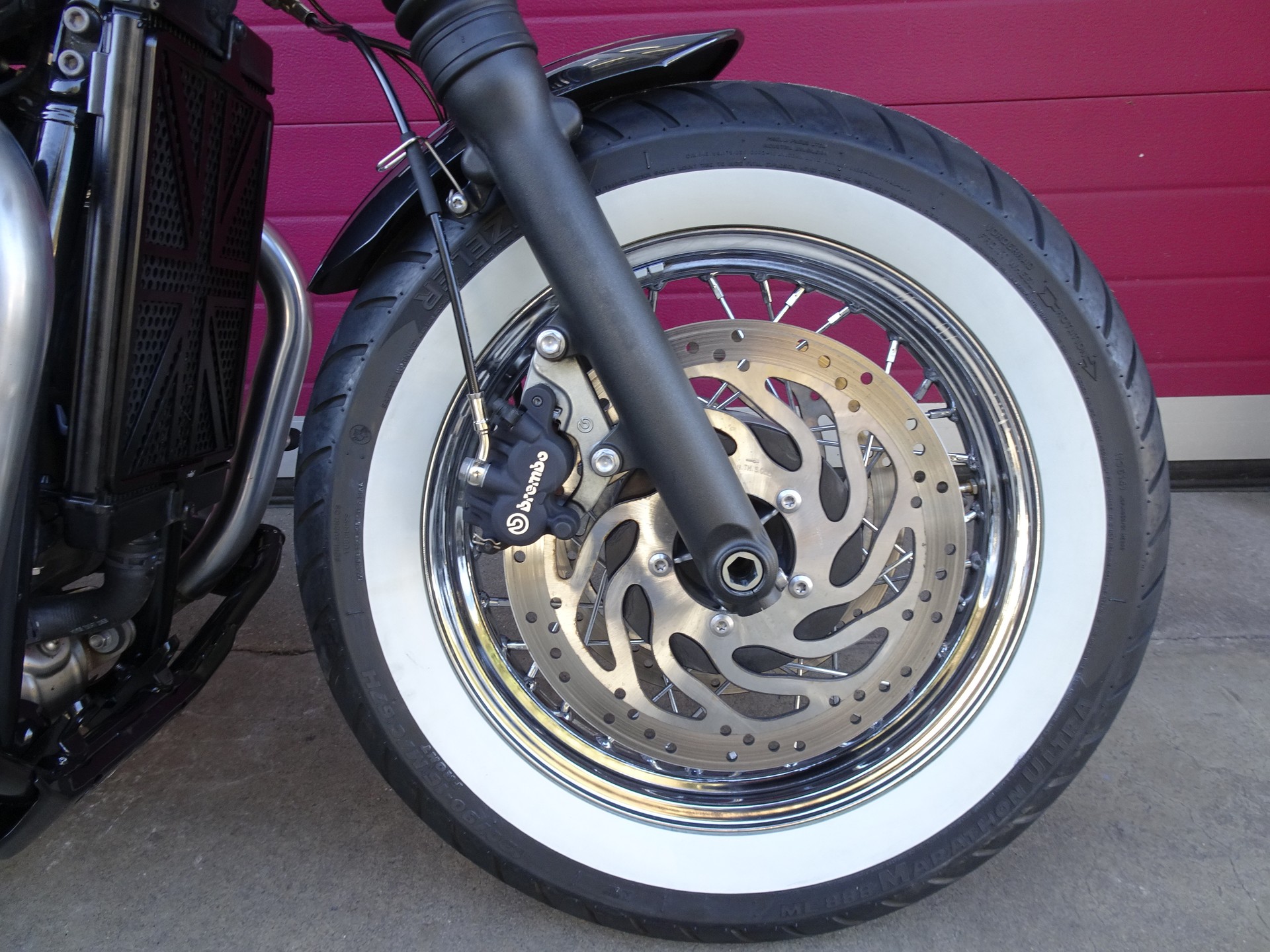TRIUMPH Bonneville 1200 Speedmaster ABS-showroom-element-1