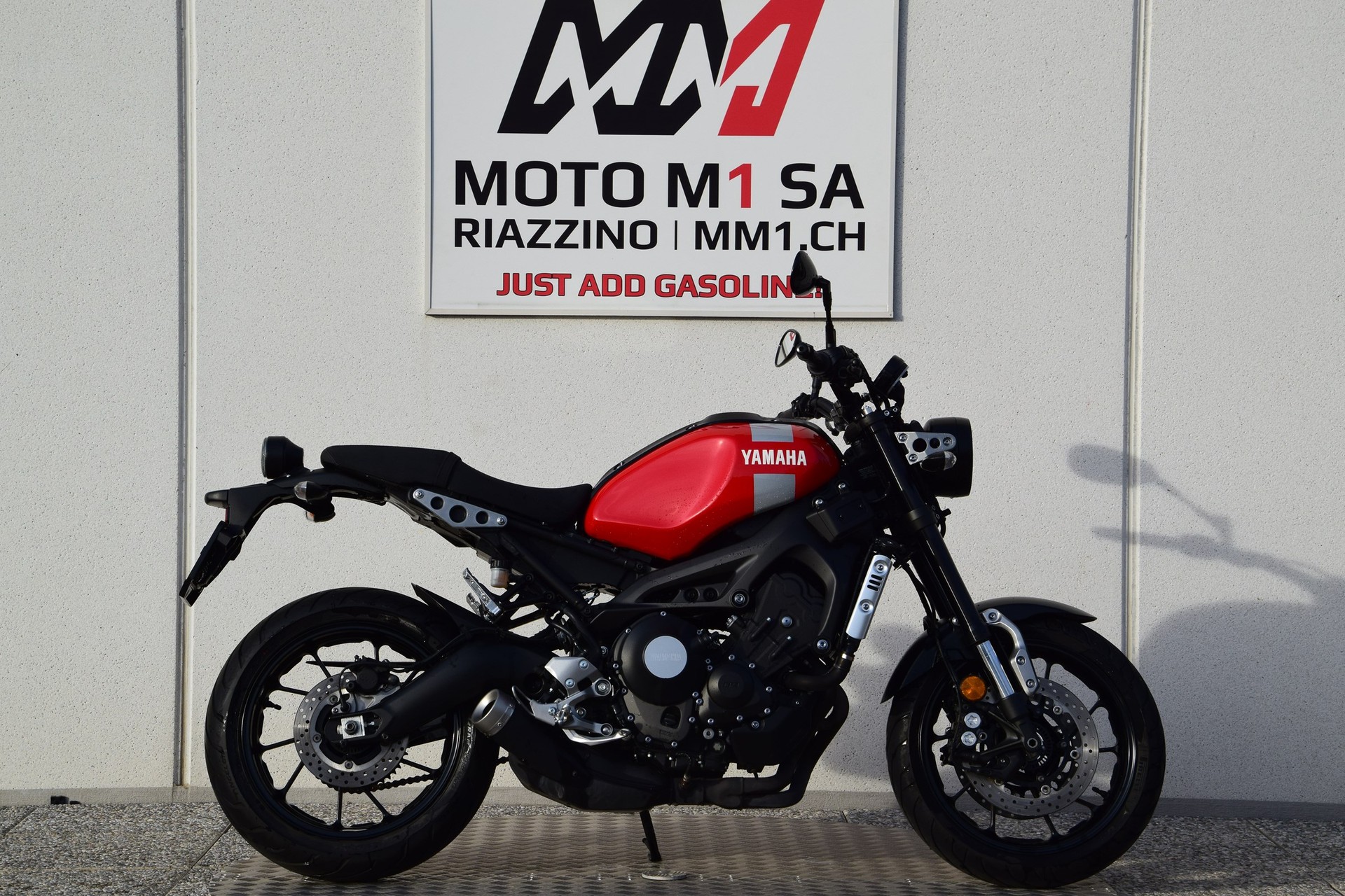 YAMAHA XSR 900