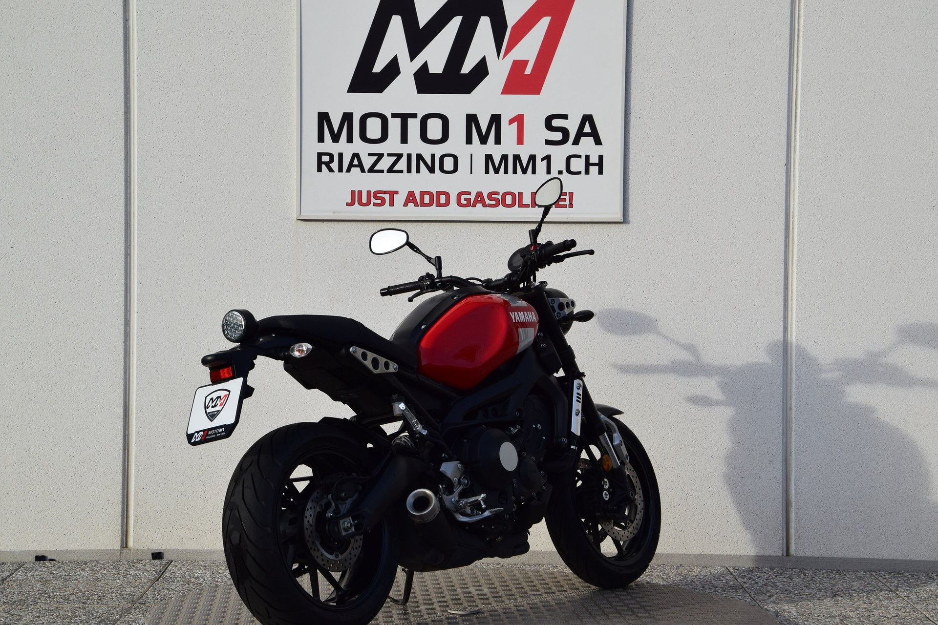 YAMAHA XSR 900-showroom-element-3