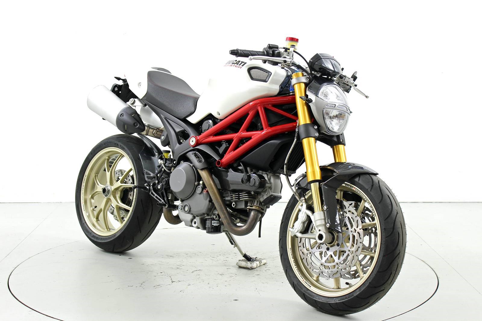 DUCATI Monster 1100 (S)-image-1