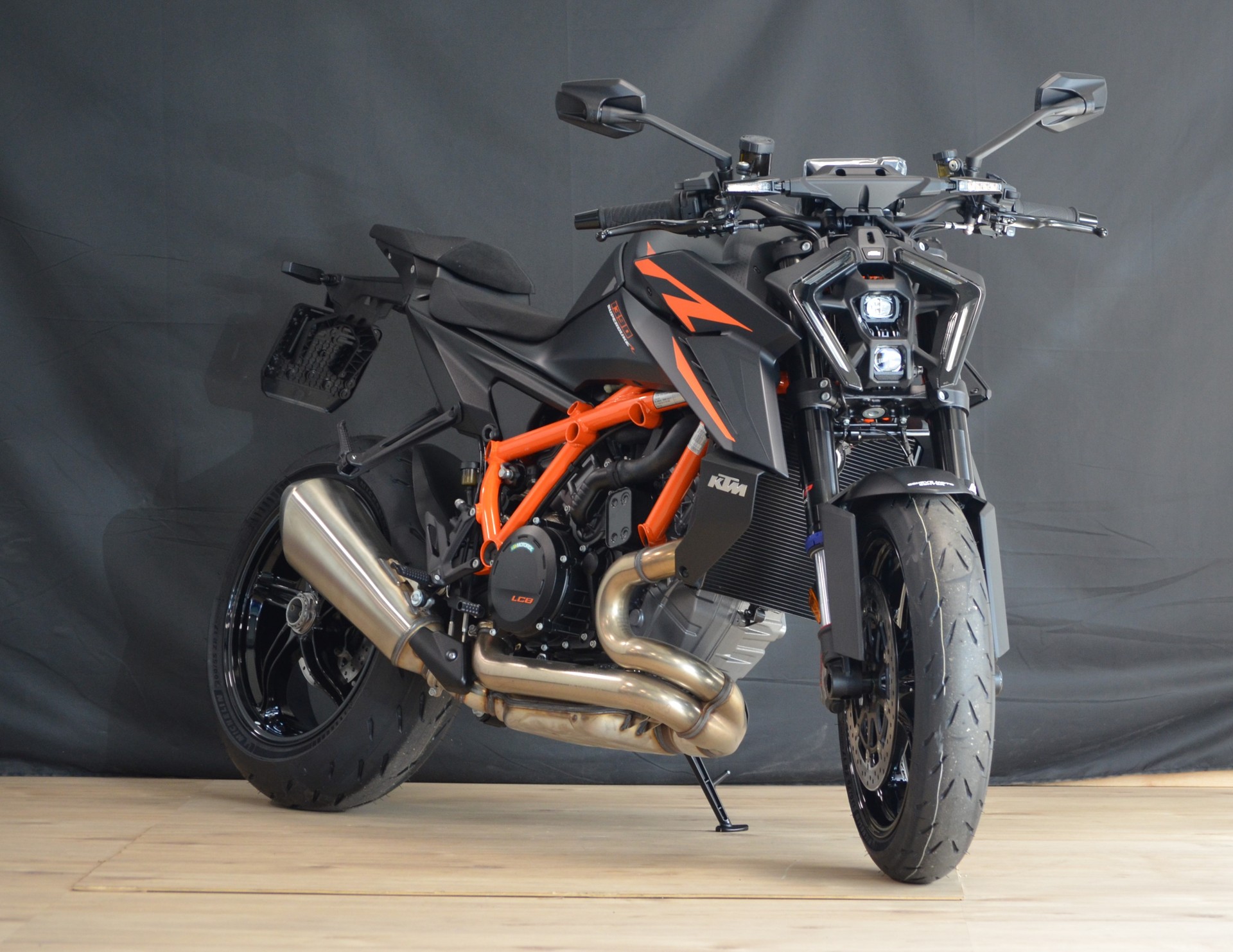 KTM 1390 Super Duke R EVO