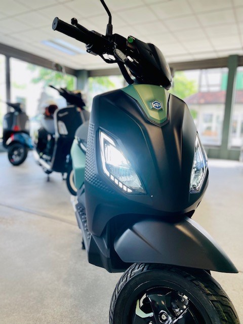 PIAGGIO Piaggio 1 Active 60km/h Full Electric-image-0