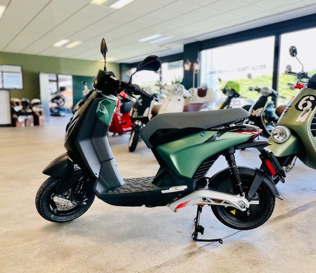 PIAGGIO Piaggio 1 Active 60km/h Full Electric-image-2