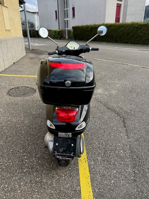 PIAGGIO Vespa 125 LX4 i.e.-image-2
