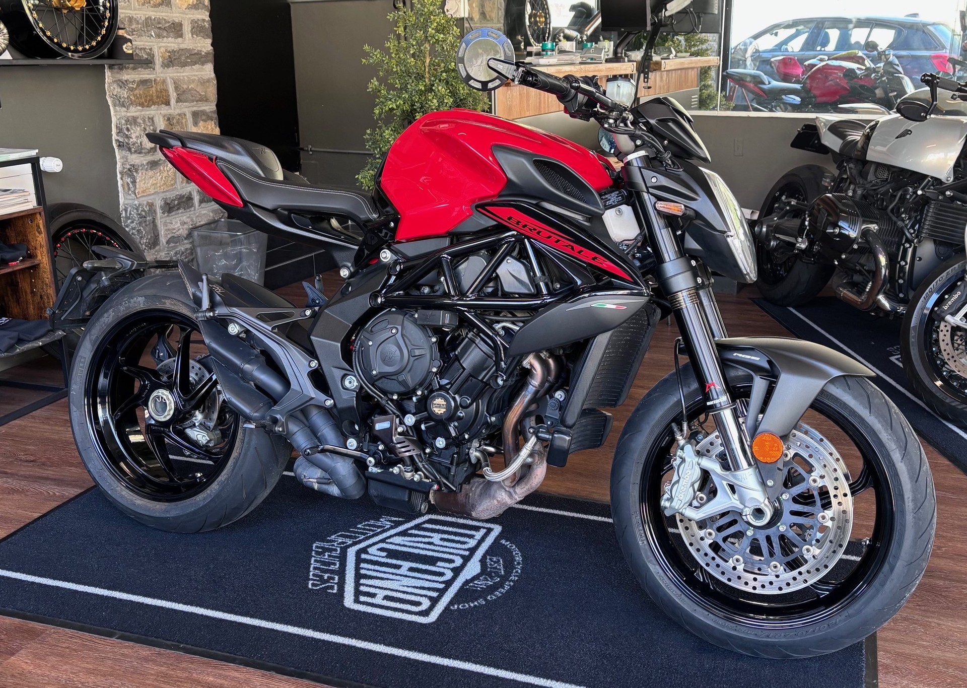 MV AGUSTA Brutale-image-1