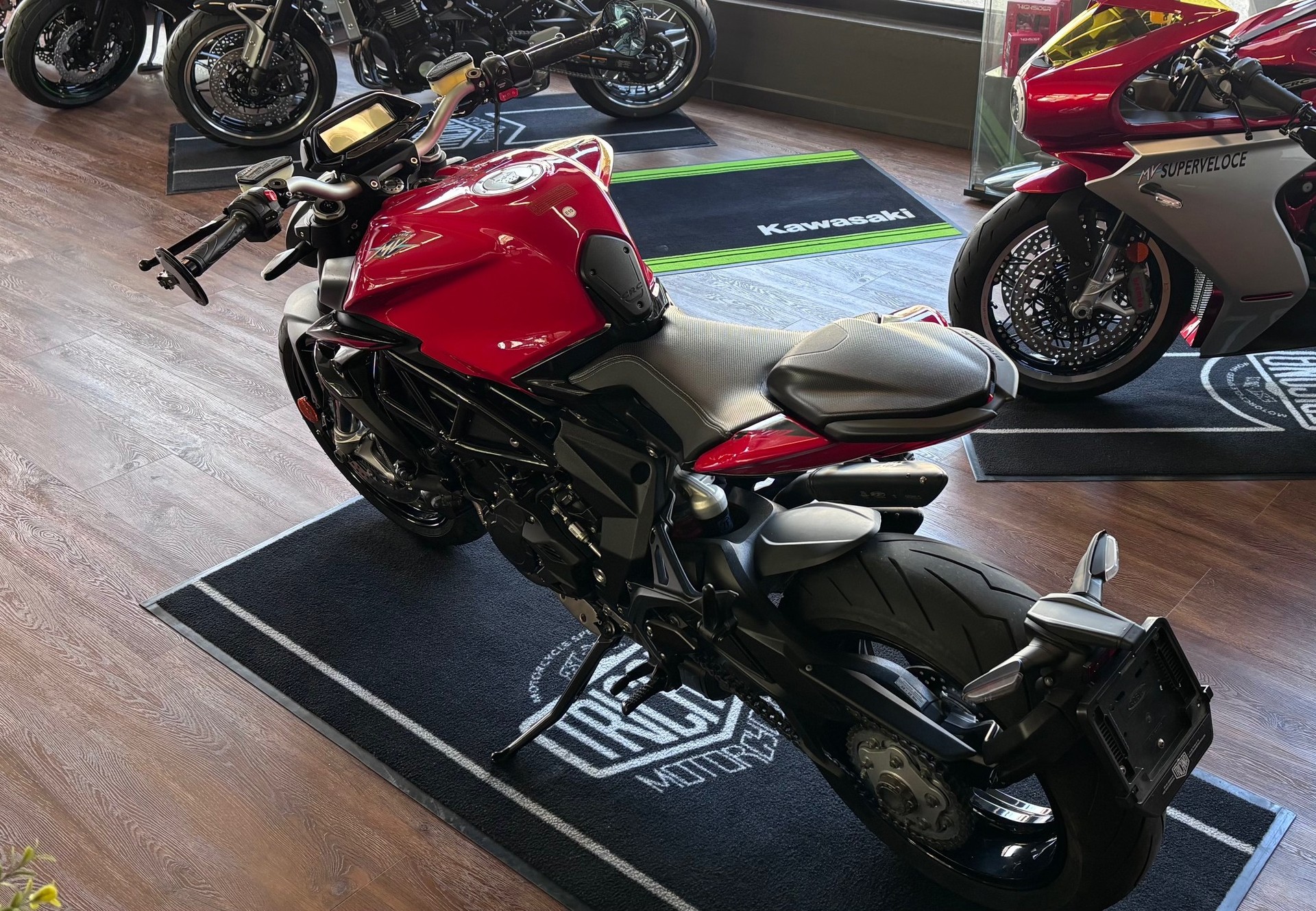 MV AGUSTA Brutale-image-2