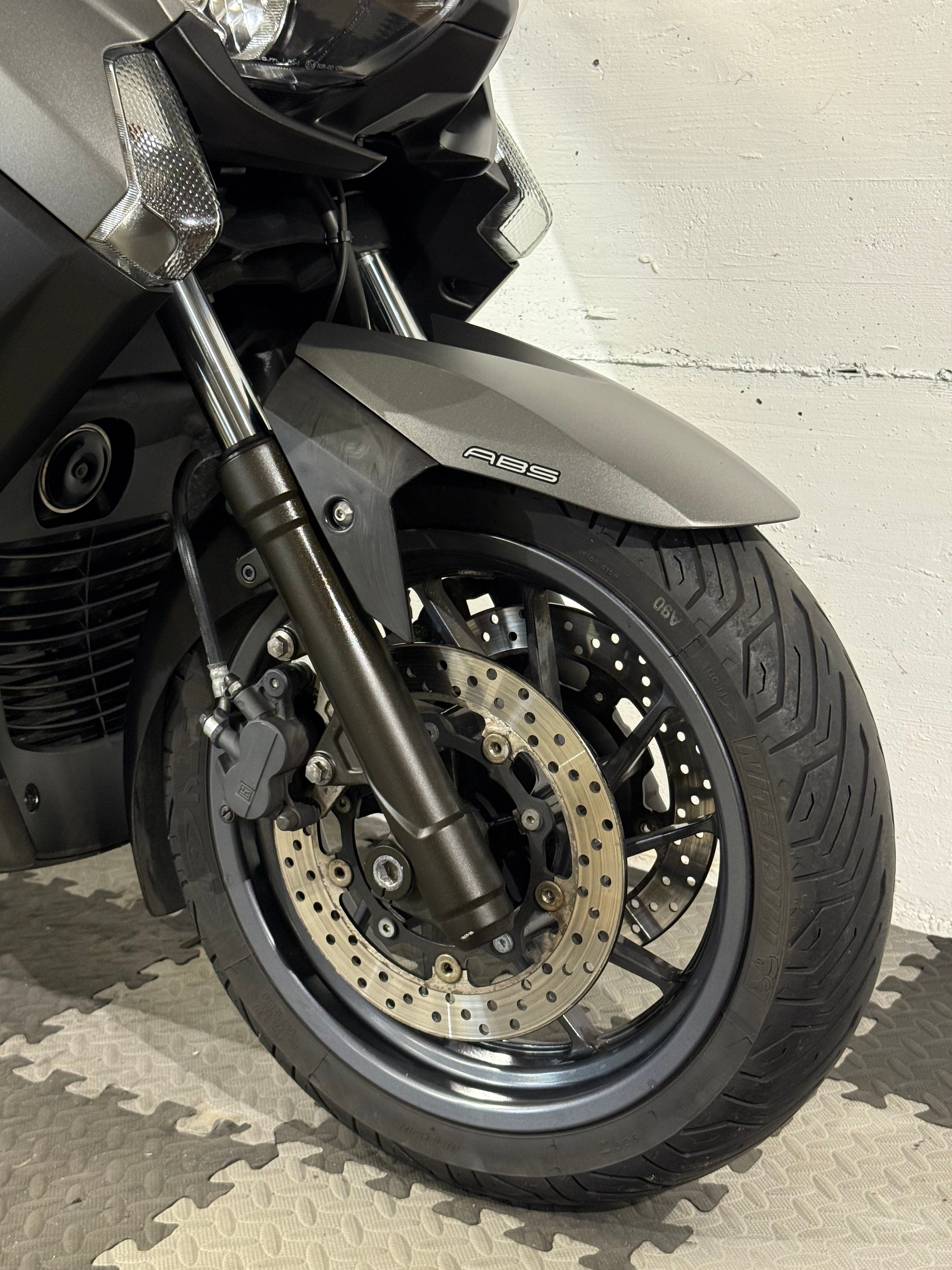 YAMAHA X-Max YP 400 R-showroom-element-1