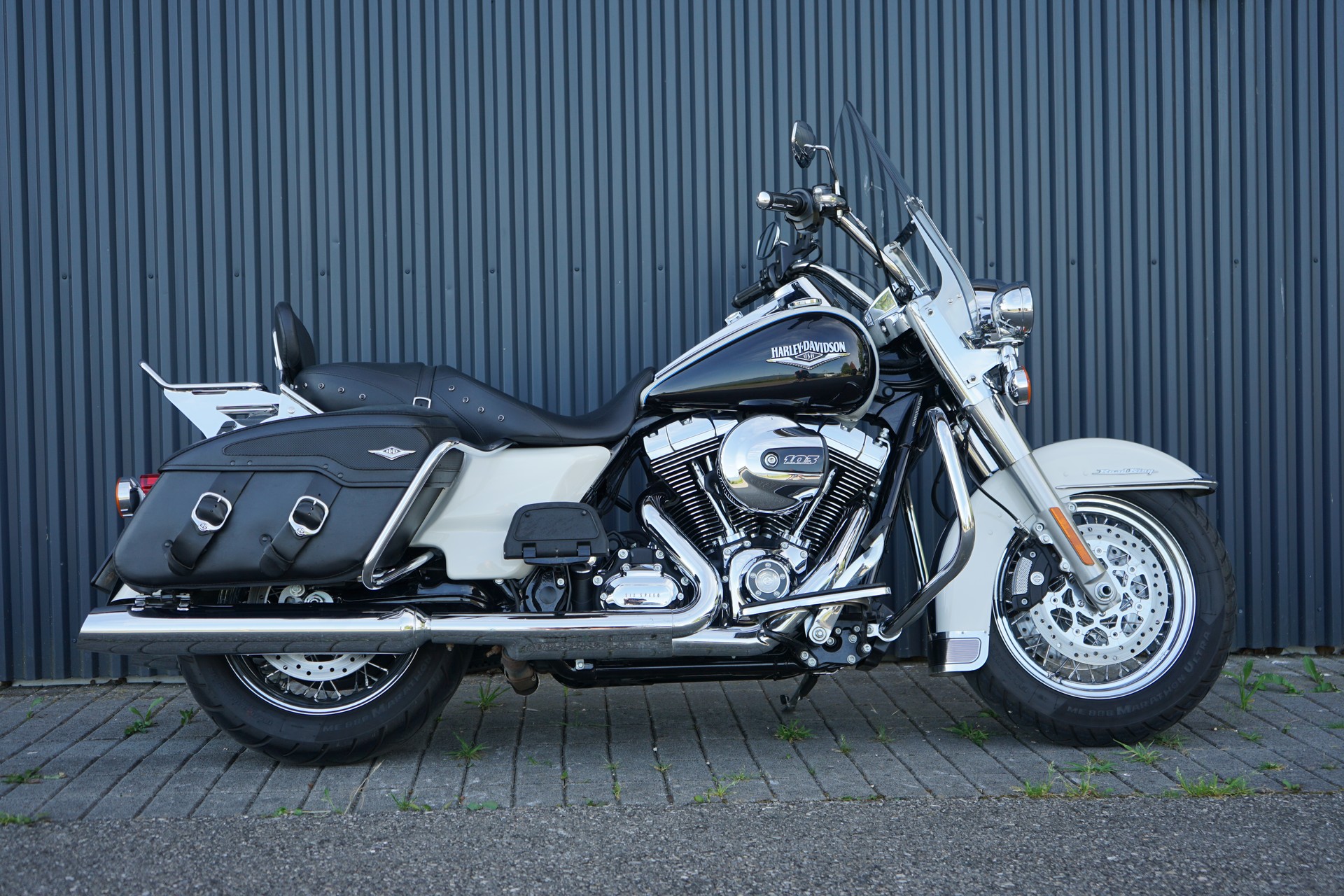 HARLEY-DAVIDSON FLHRC Road King Classic 103 ABS