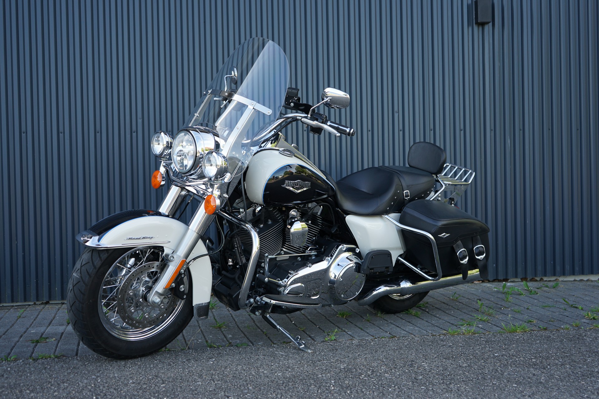 HARLEY-DAVIDSON FLHRC Road King Classic 103 ABS-showroom-element-1