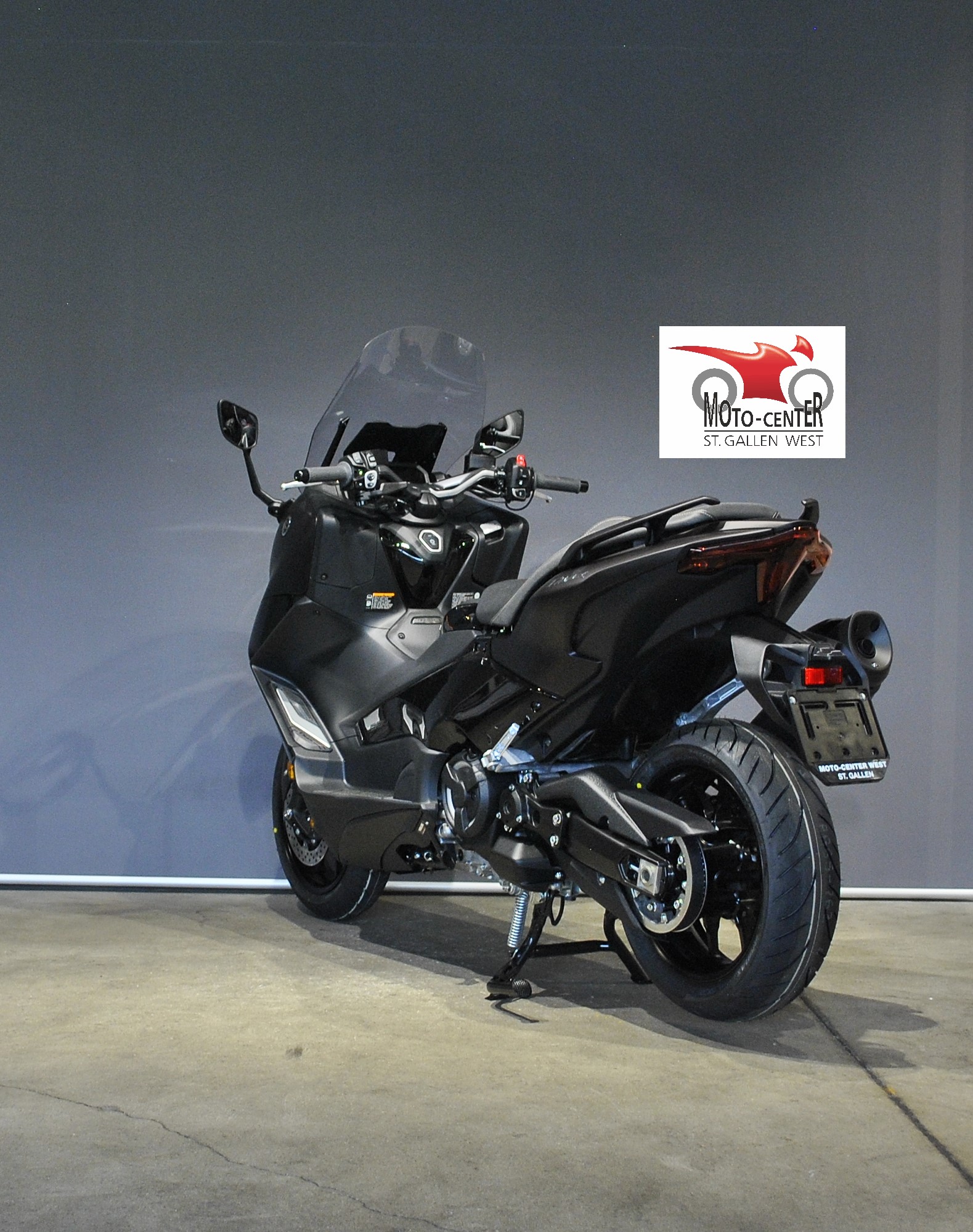 YAMAHA 560D-showroom-element-3
