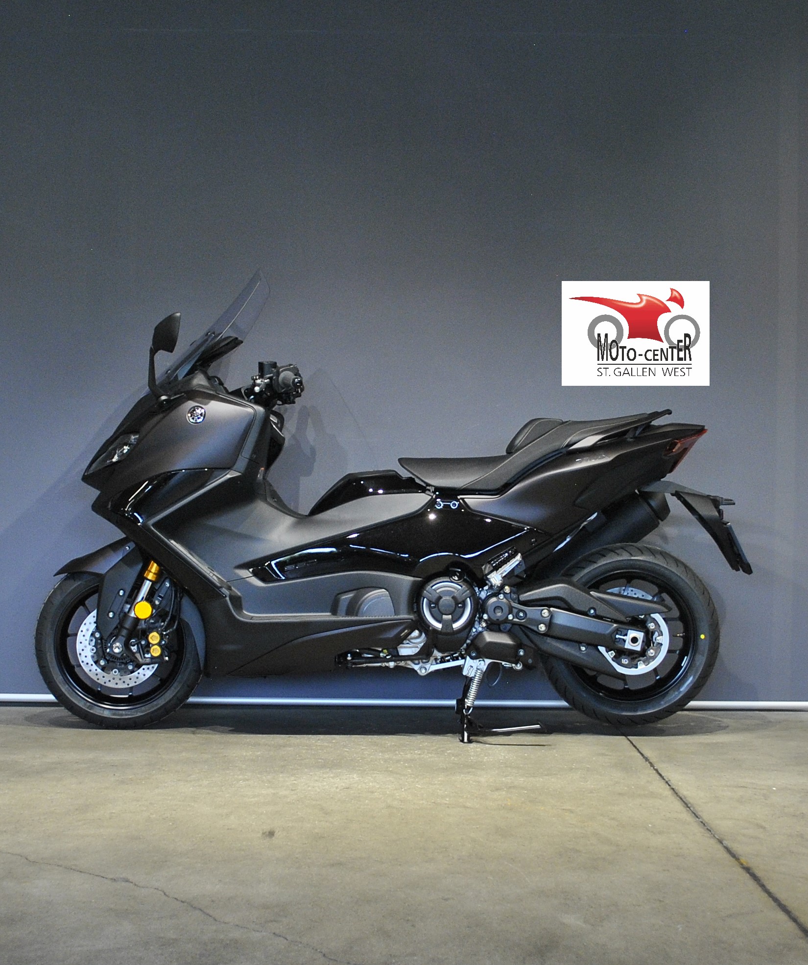 YAMAHA 560D-showroom-element-2